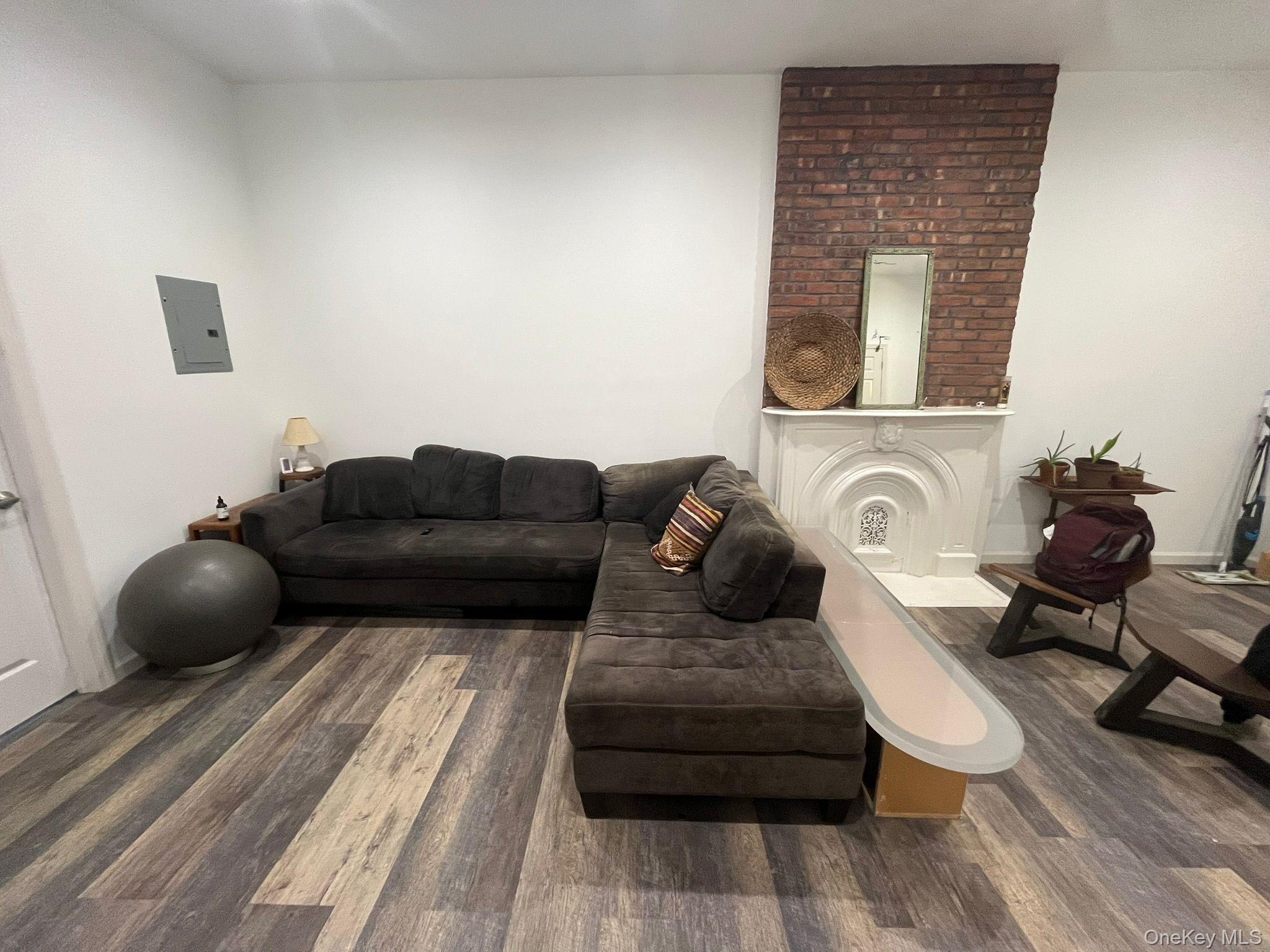 #5 photo, 130 Van Dyke Street, ブルックリン区 Brooklyn , NY 11231