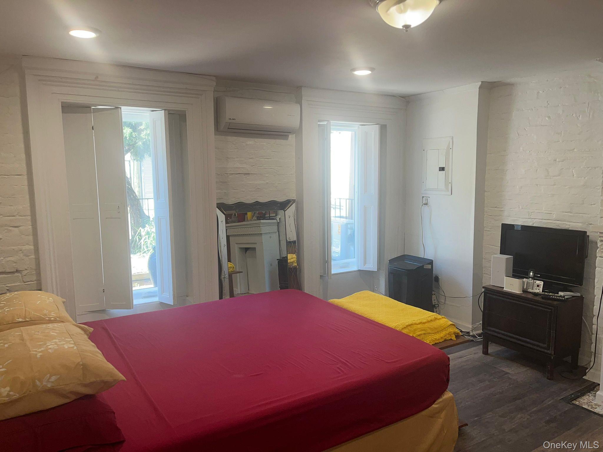 #9 photo, 130 Van Dyke Street, ブルックリン区 Brooklyn , NY 11231