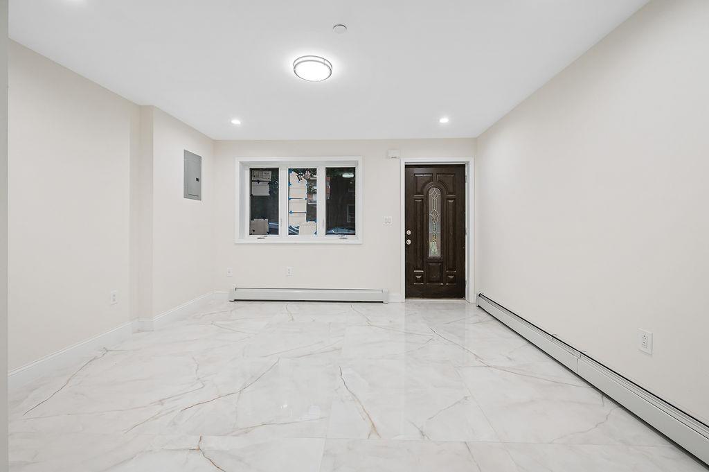 #10 photo, 10603 49th Avenue, クイーンズ区 Corona , NY 11368