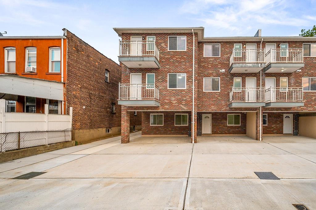 #3 photo, 10603 49th Avenue, クイーンズ区 Corona , NY 11368