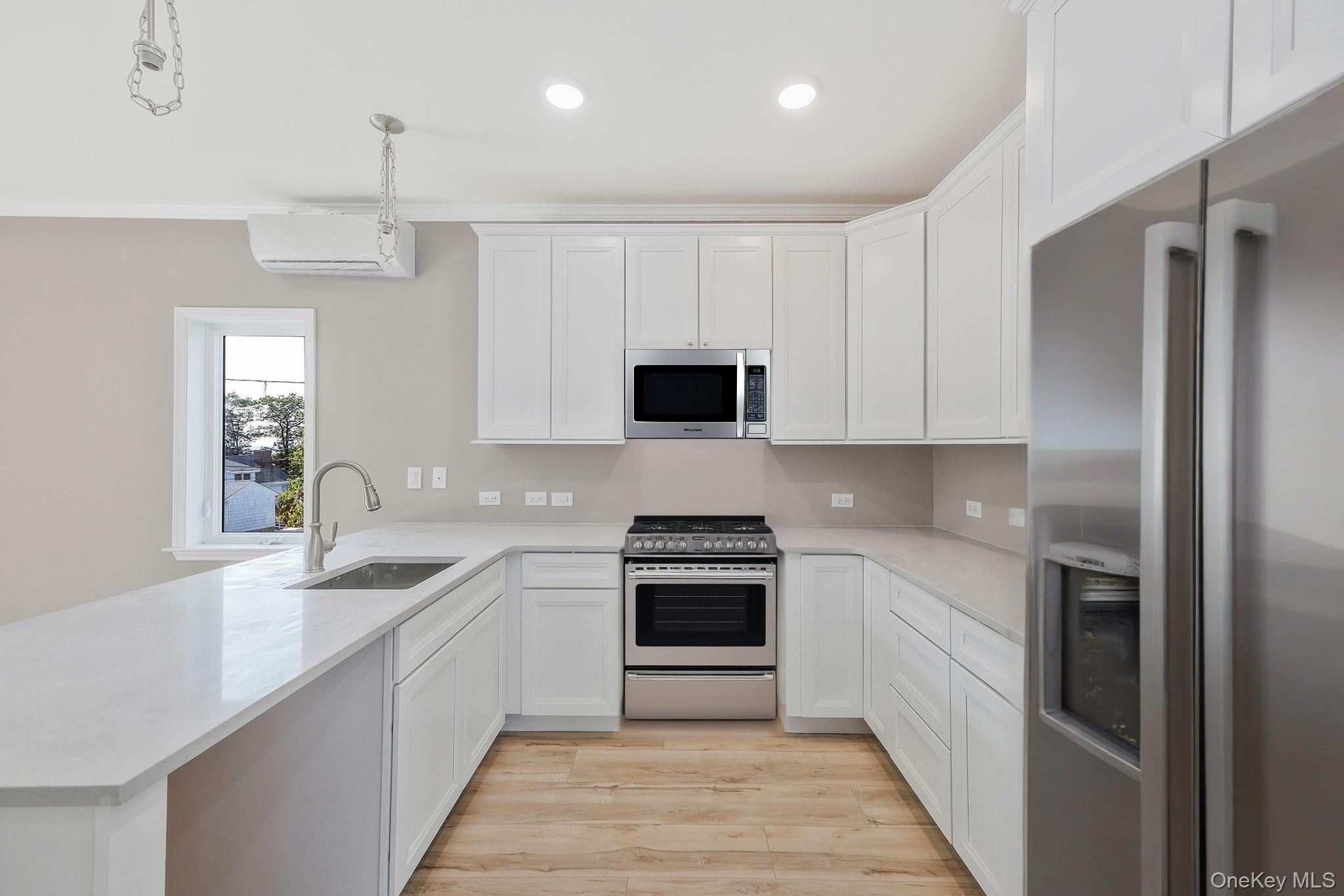 #20 photo, 119 Whittier Drive, サフォーク郡 Kings Park , NY 11754