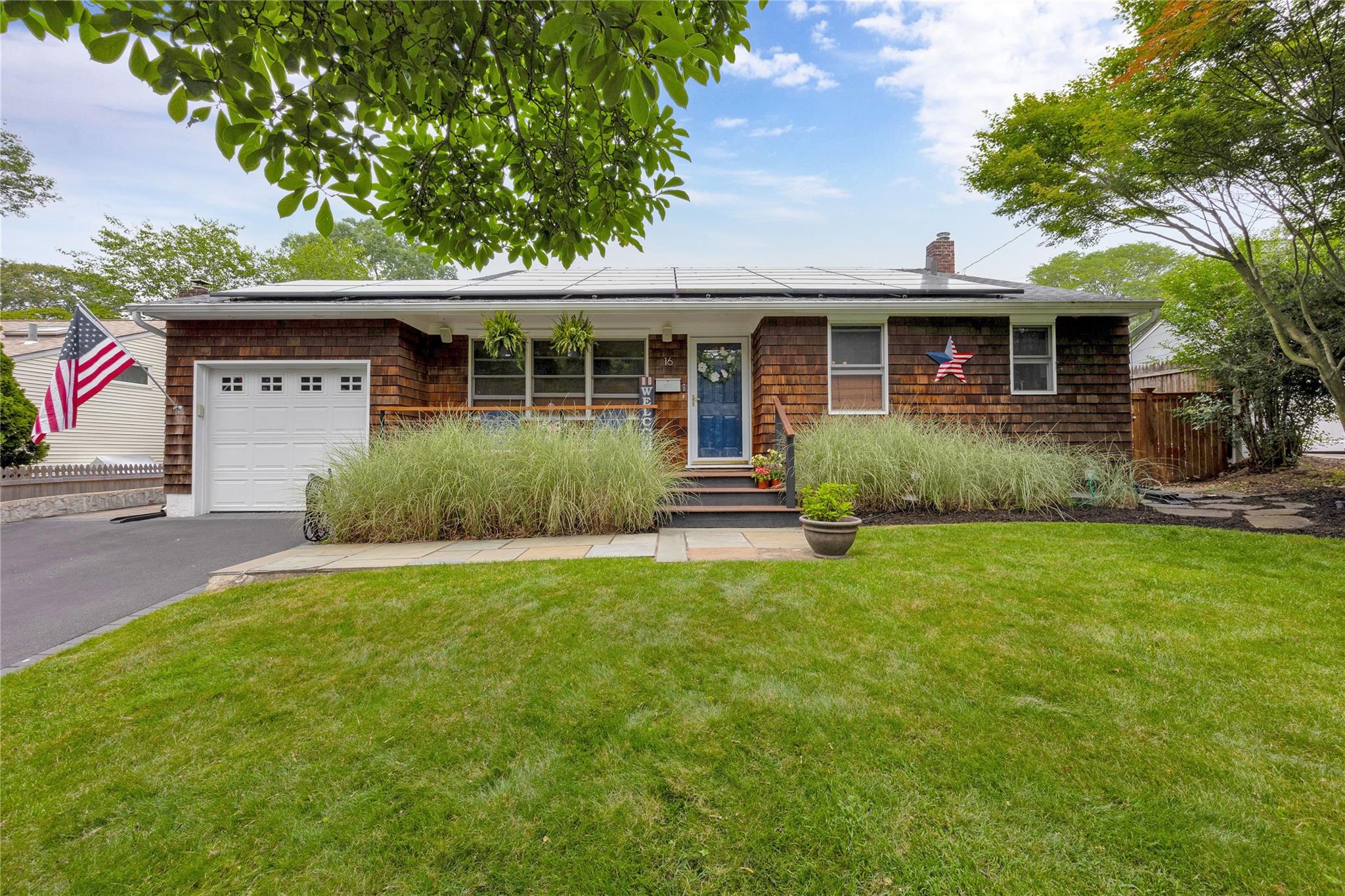 #1 photo, 16 Capitol Place, サフォーク郡 South Huntington , NY 11746