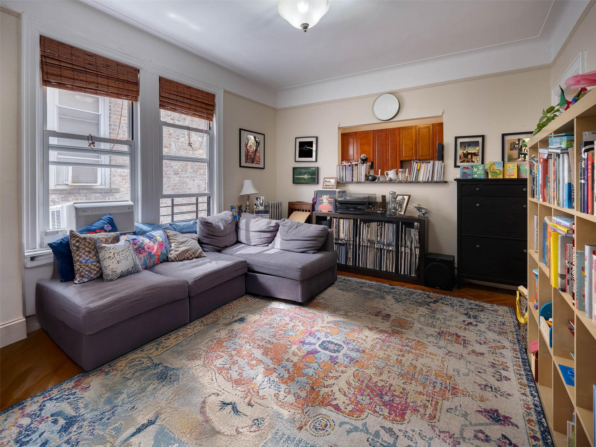 #9 photo, 1840 21st Drive, クイーンズ区 Astoria , NY 11105