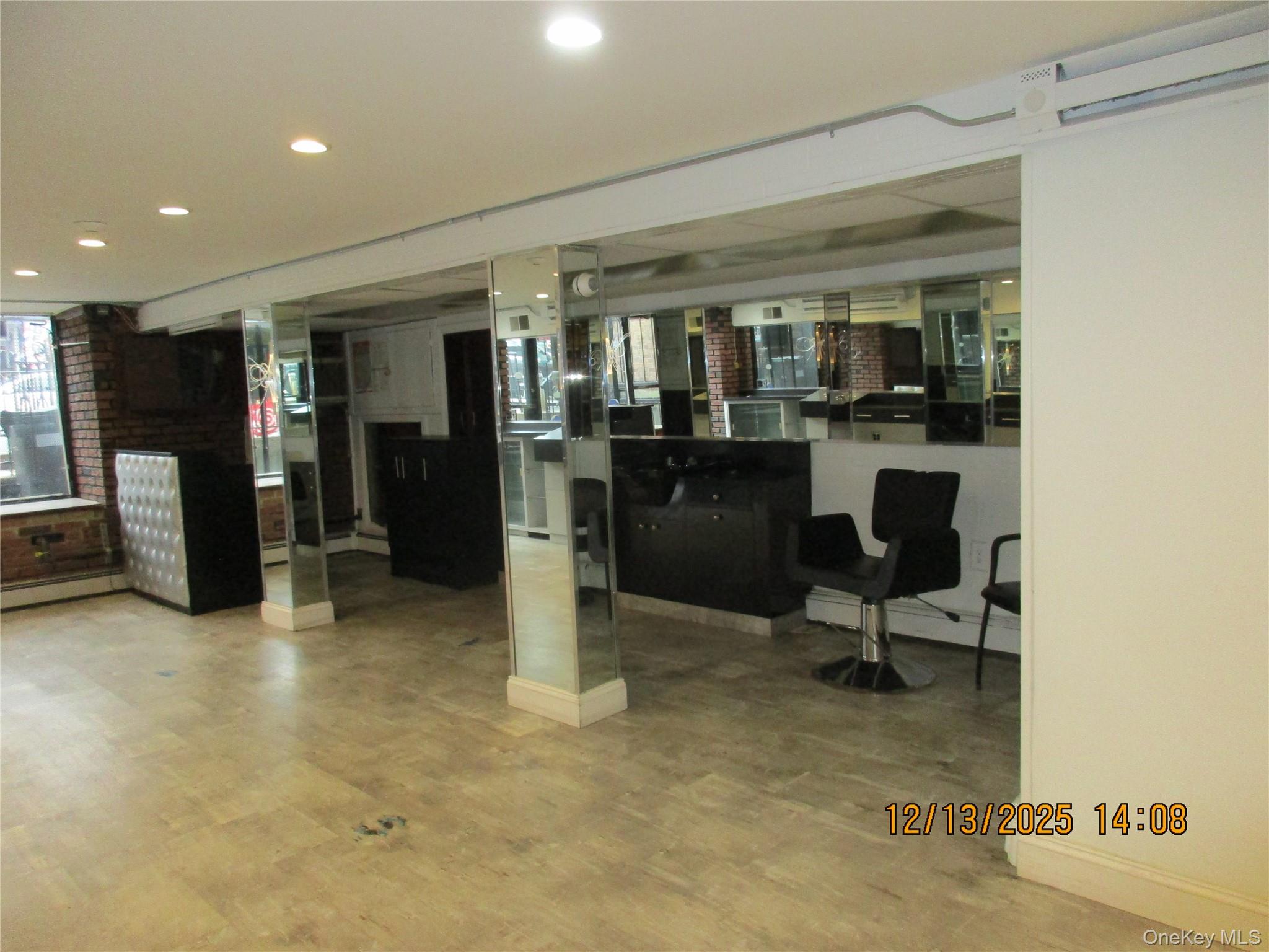 #15 photo, 75-08 Metropolitan Avenue, কুইন্‌স Middle Village , NY 11379