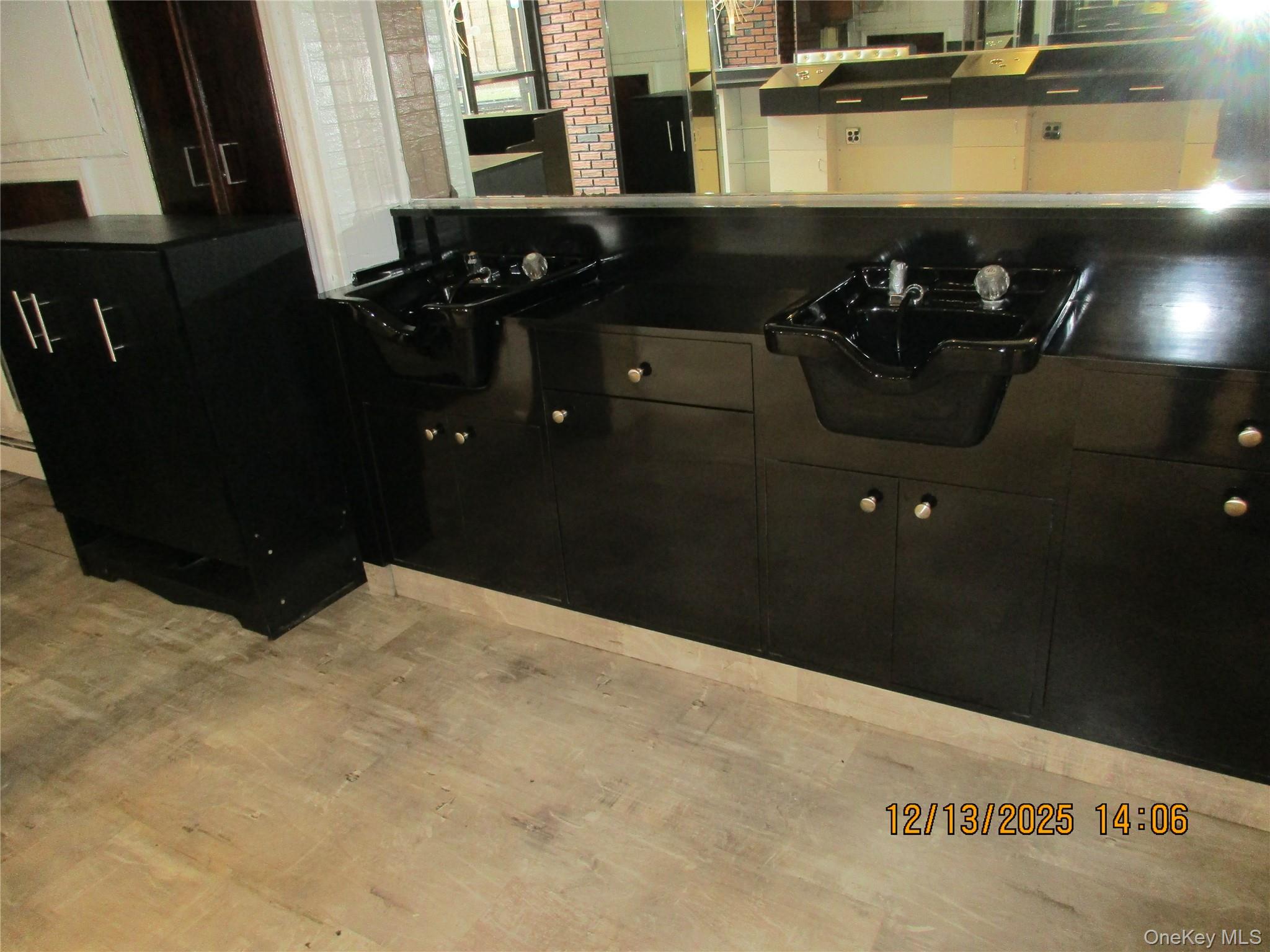 #7 photo, 75-08 Metropolitan Avenue, কুইন্‌স Middle Village , NY 11379