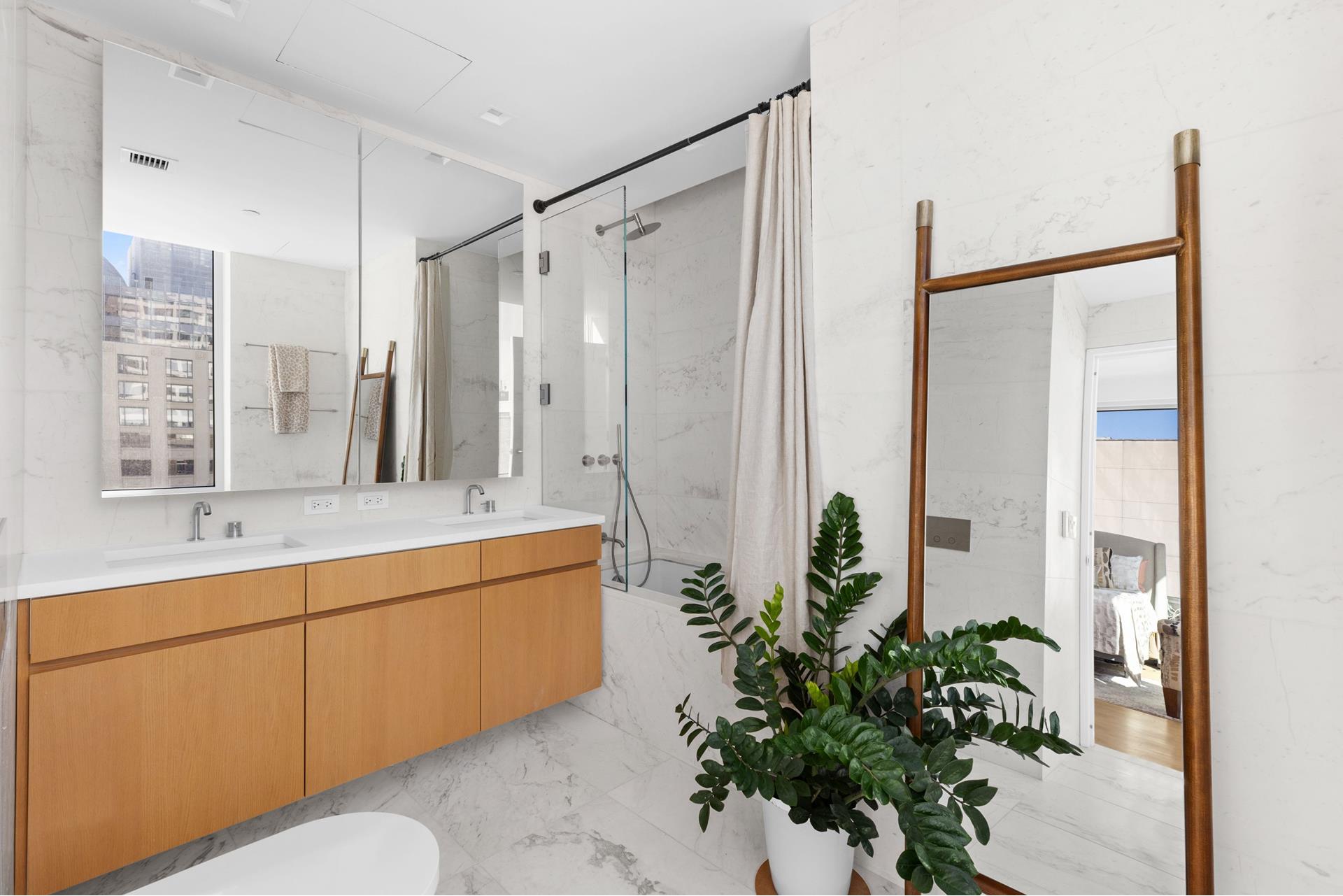 #6 photo, 611 W 56TH Street, マンハッタン Hells Kitchen , NY 10019