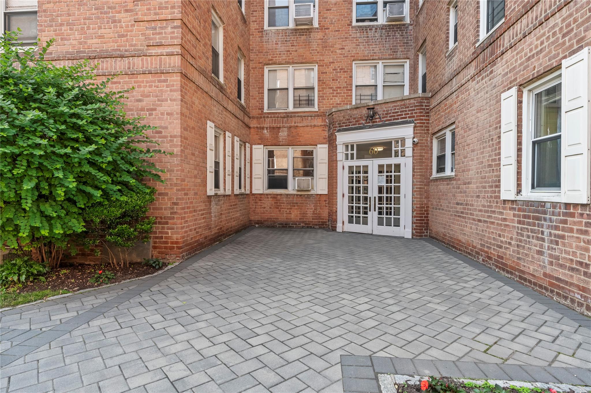 #18 photo, 60 Locust Avenue, New Rochelle , NY 10801