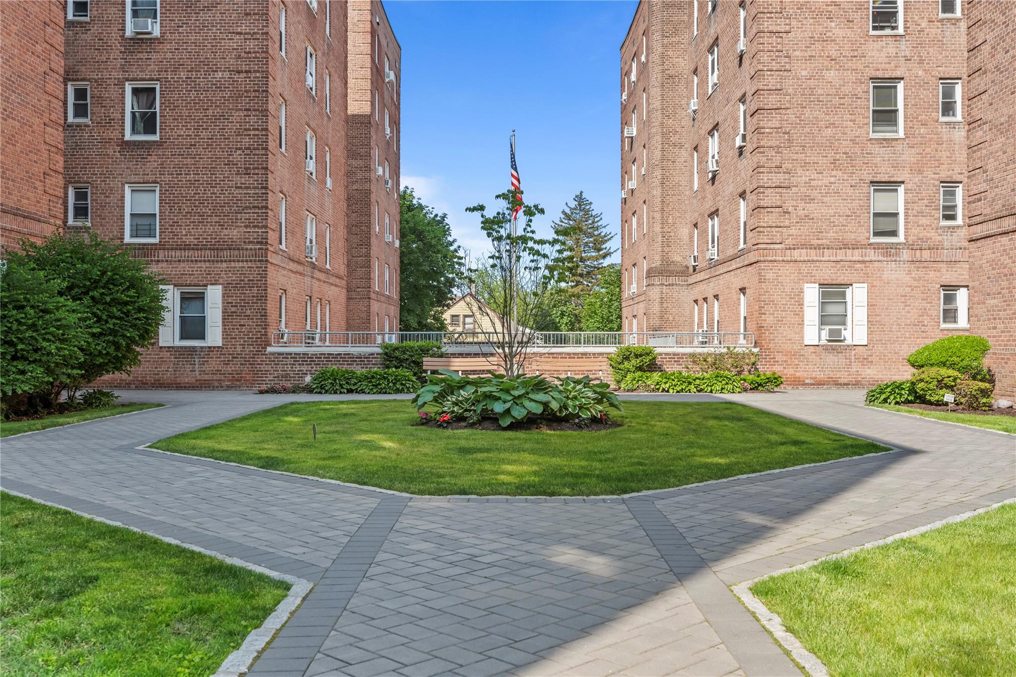 #19 photo, 60 Locust Avenue, New Rochelle , NY 10801