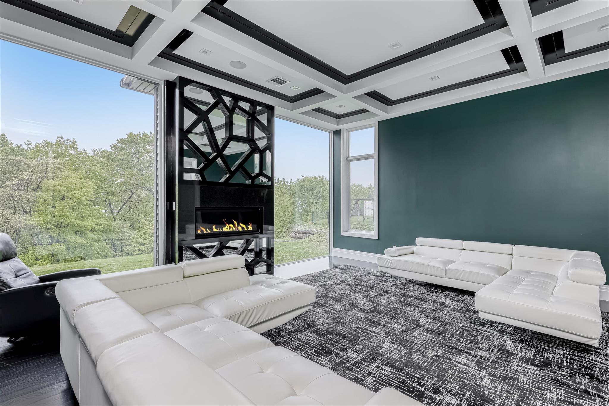 #16 photo, Pomona, Pomona , NY 10970