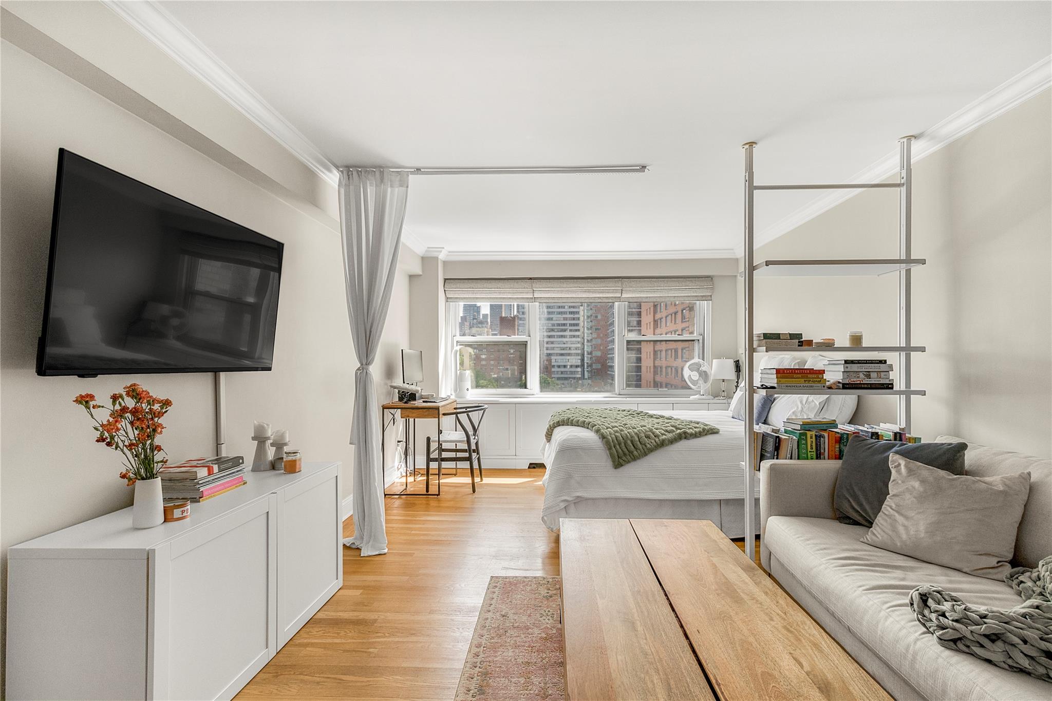 #8 photo, 210 E 63rd Street, New York (Manhattan) , NY 10065