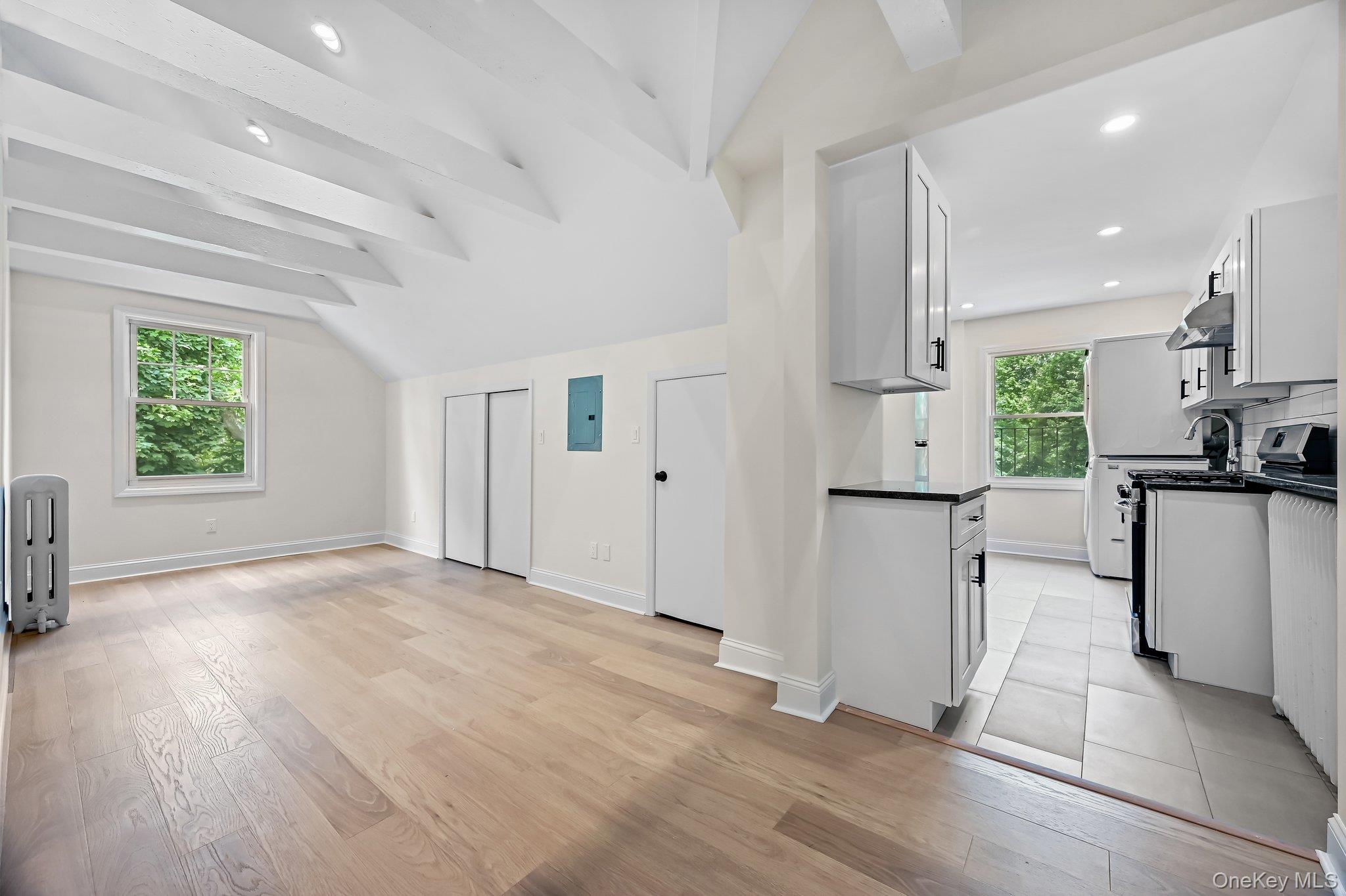 #2 photo, 12 Thomas Place, New Rochelle , NY 10801