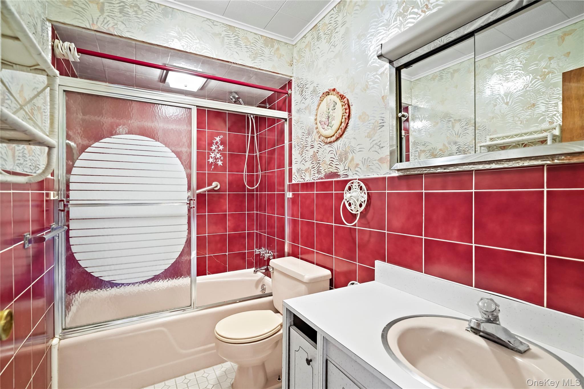 #15 photo, 54 Albemarle Place, Yonkers , NY 10701