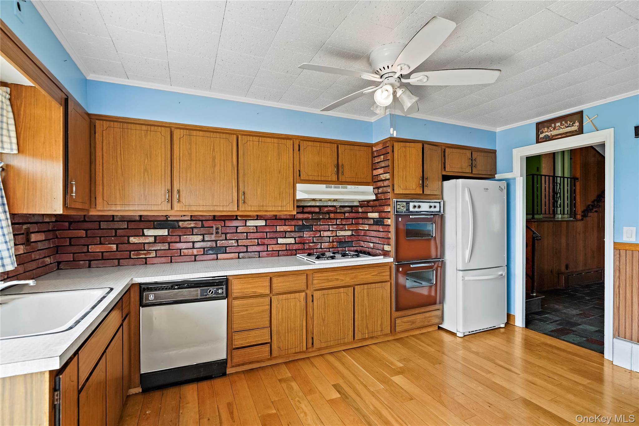 #2 photo, 54 Albemarle Place, Yonkers , NY 10701