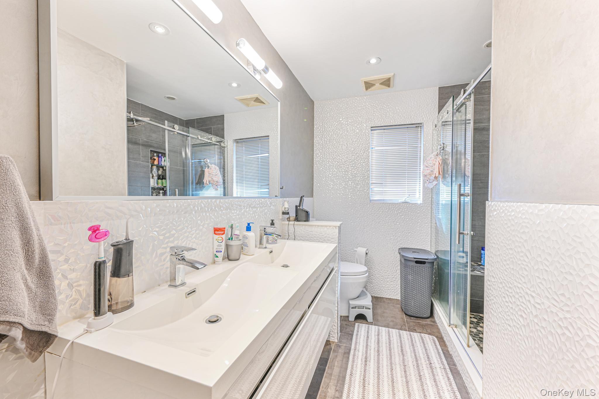 #15 photo, 972 S End, ناسو Woodmere , NY 11598