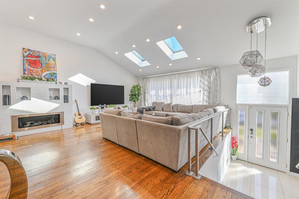 #3 photo, 972 S End, Woodmere , NY 11598