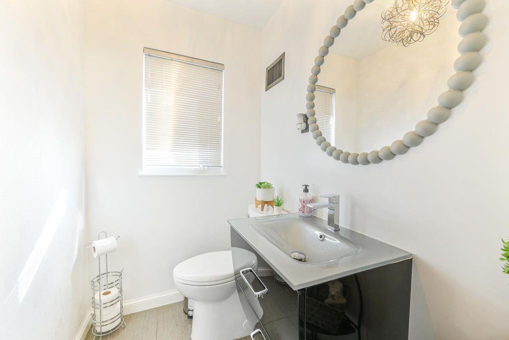 #7 photo, 972 S End, Woodmere , NY 11598