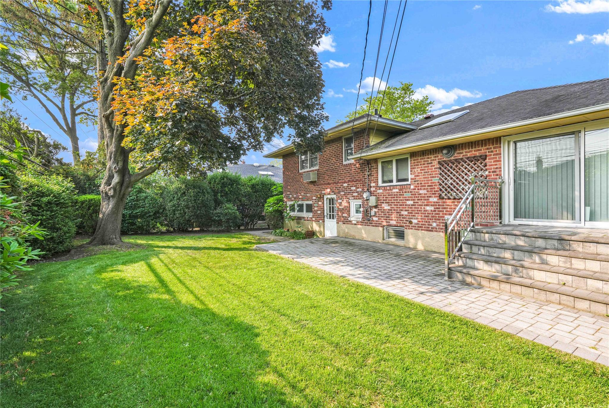 #6 photo, 906 Bromton Drive, Westbury , NY 11590