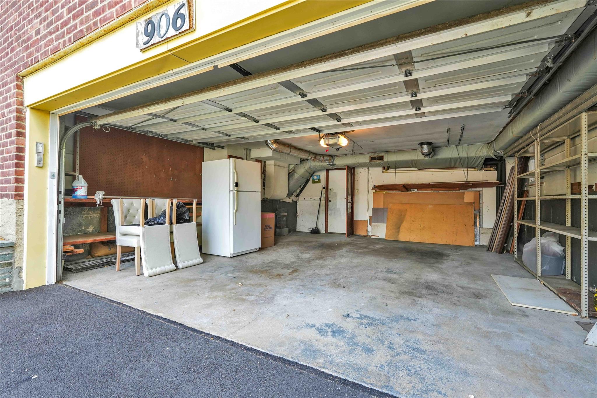 #7 photo, 906 Bromton Drive, Westbury , NY 11590