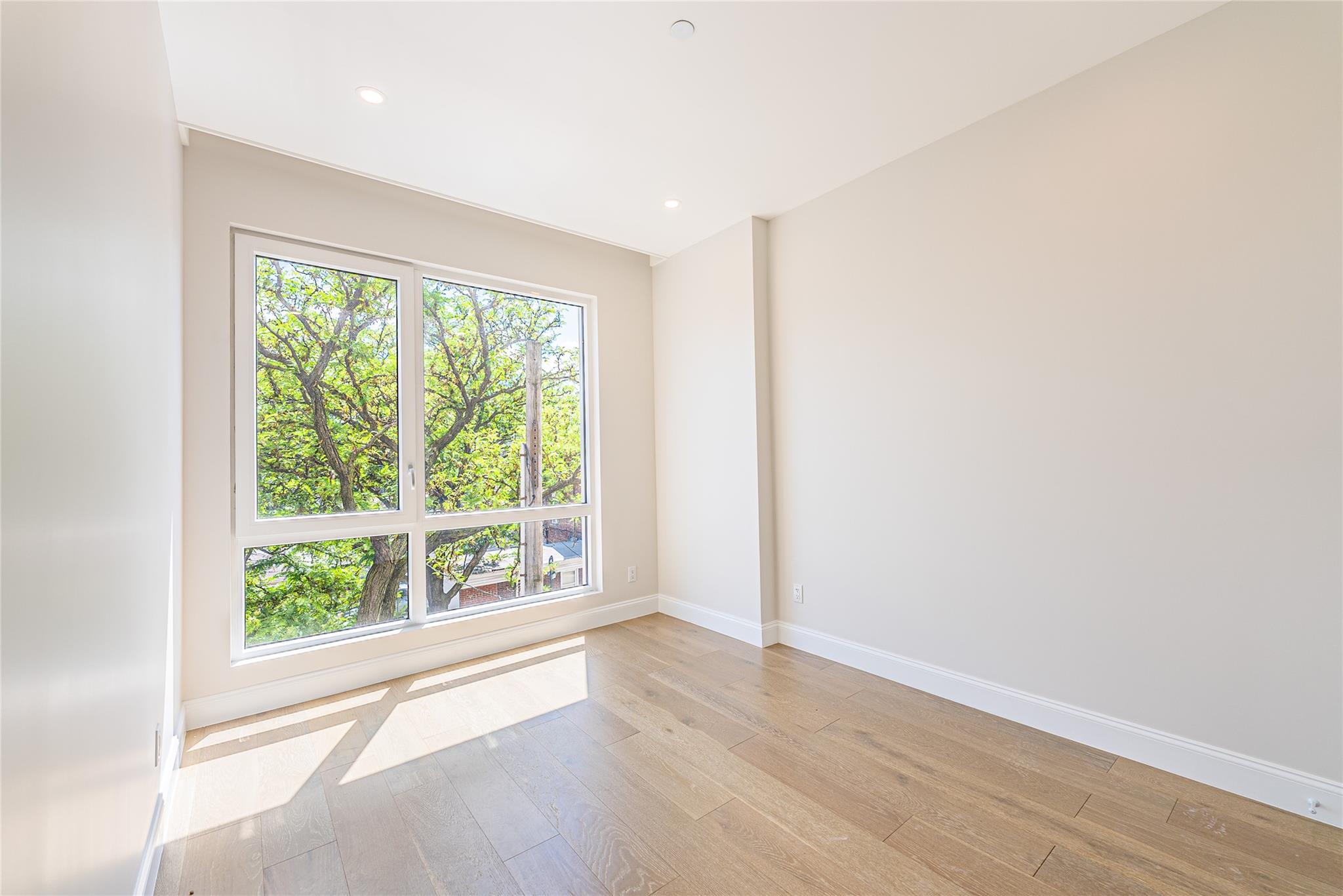 #7 photo, 4209 Hampton Street, クイーンズ区 Elmhurst , NY 11373