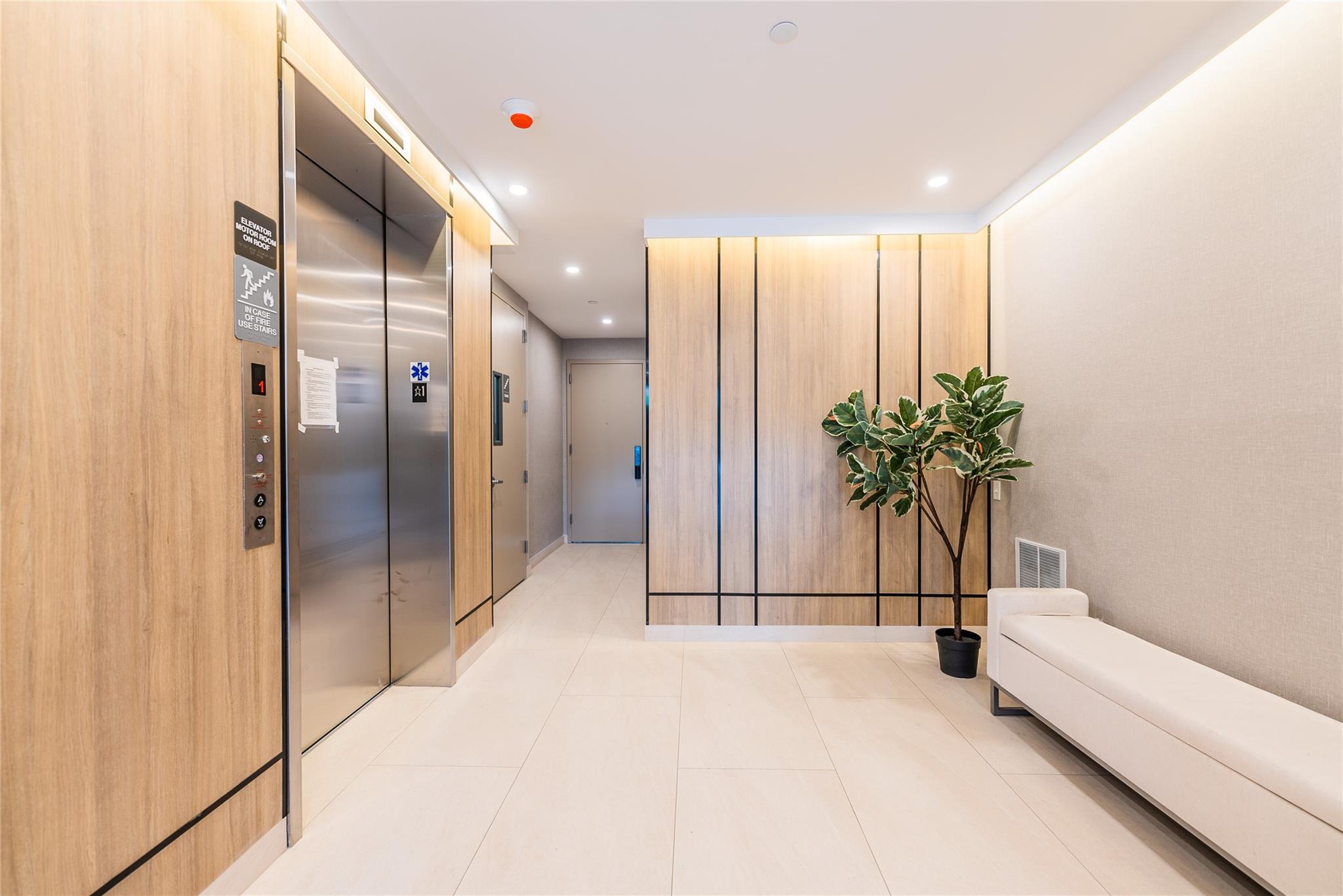 #15 photo, 4209 Hampton Street, クイーンズ区 Elmhurst , NY 11373