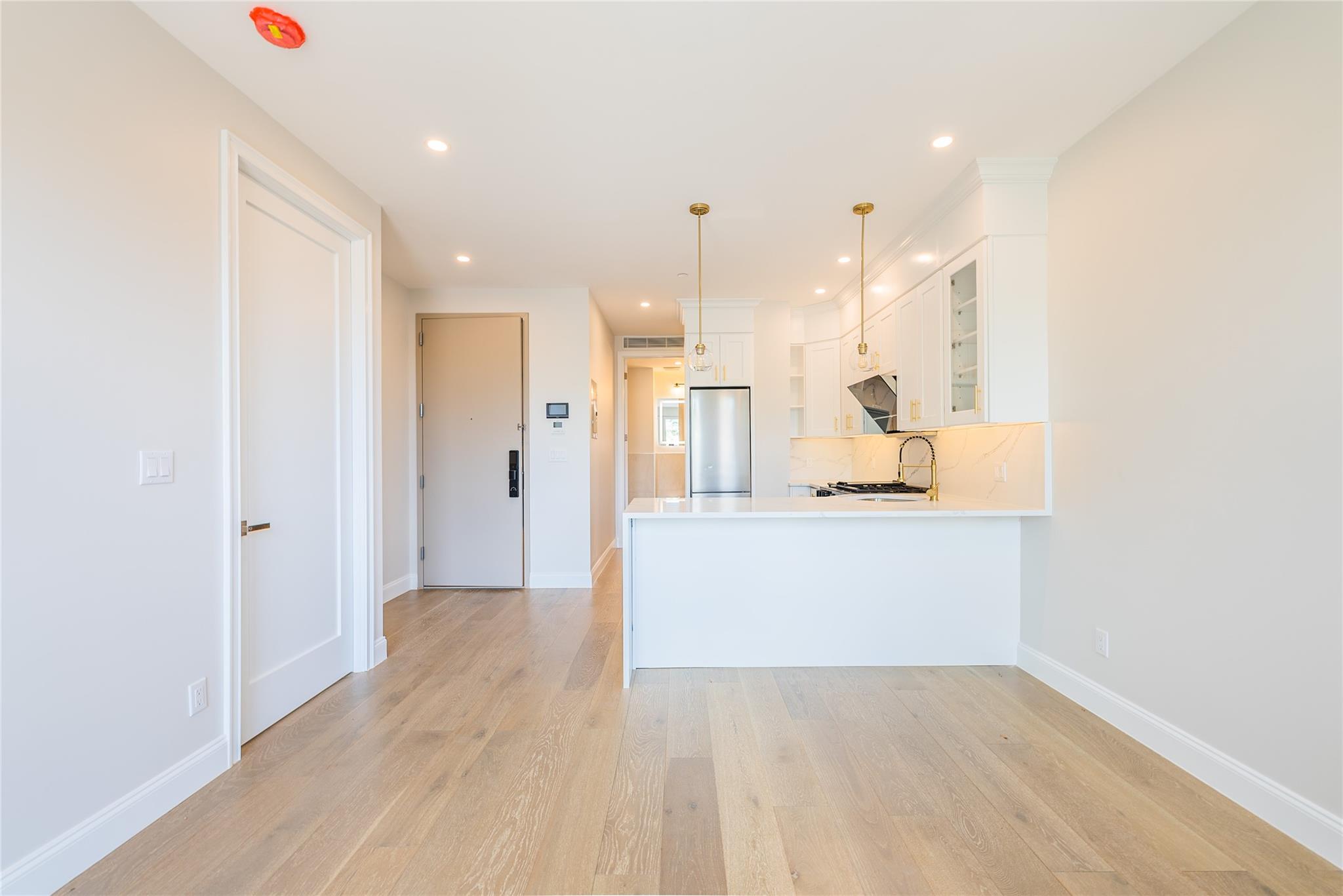 #7 photo, 4209 Hampton Street, クイーンズ区 Elmhurst , NY 11373