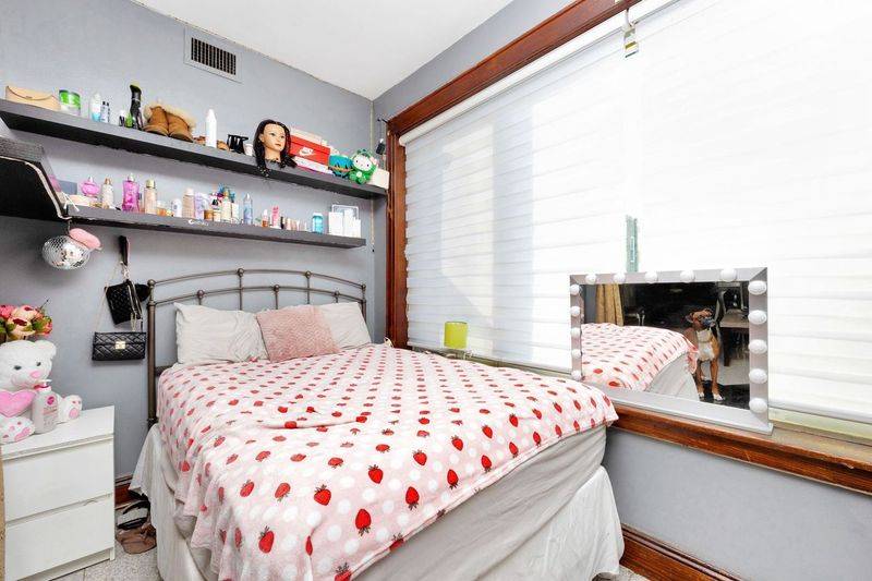 #10 photo, 6018 Bleecker St, クイーンズ区 Ridgewood , NY 11385