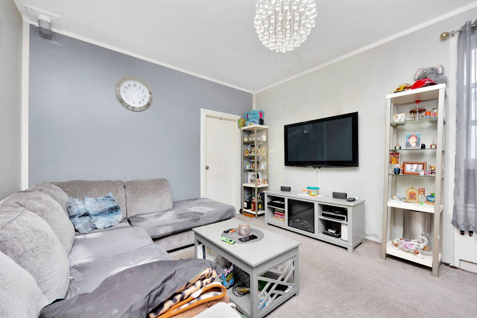 #15 photo, 6018 Bleecker St, クイーンズ区 Ridgewood , NY 11385