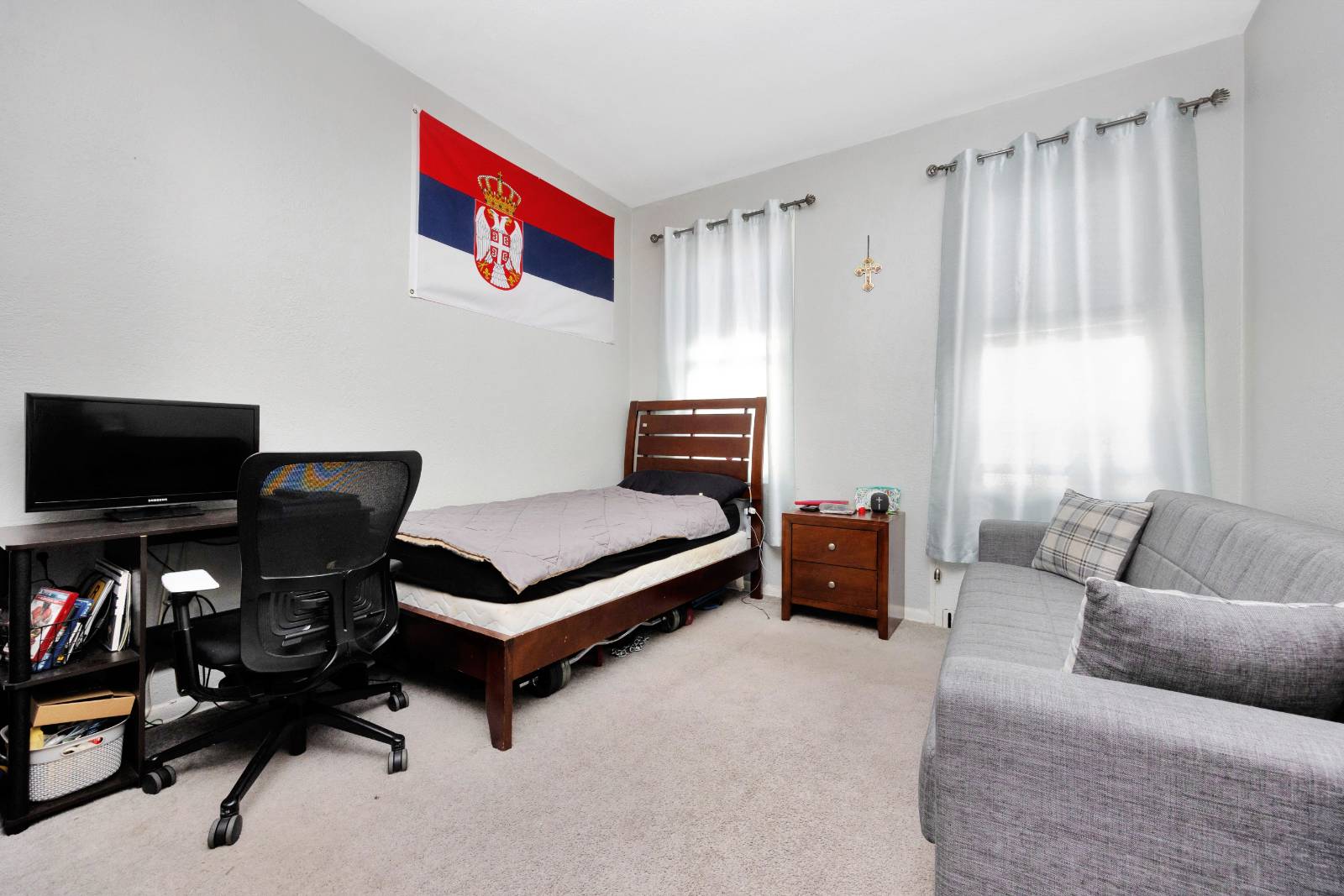 #22 photo, 6018 Bleecker St, クイーンズ区 Ridgewood , NY 11385