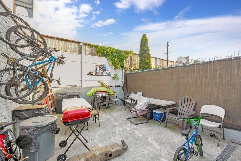 #28 photo, 6018 Bleecker St, クイーンズ区 Ridgewood , NY 11385