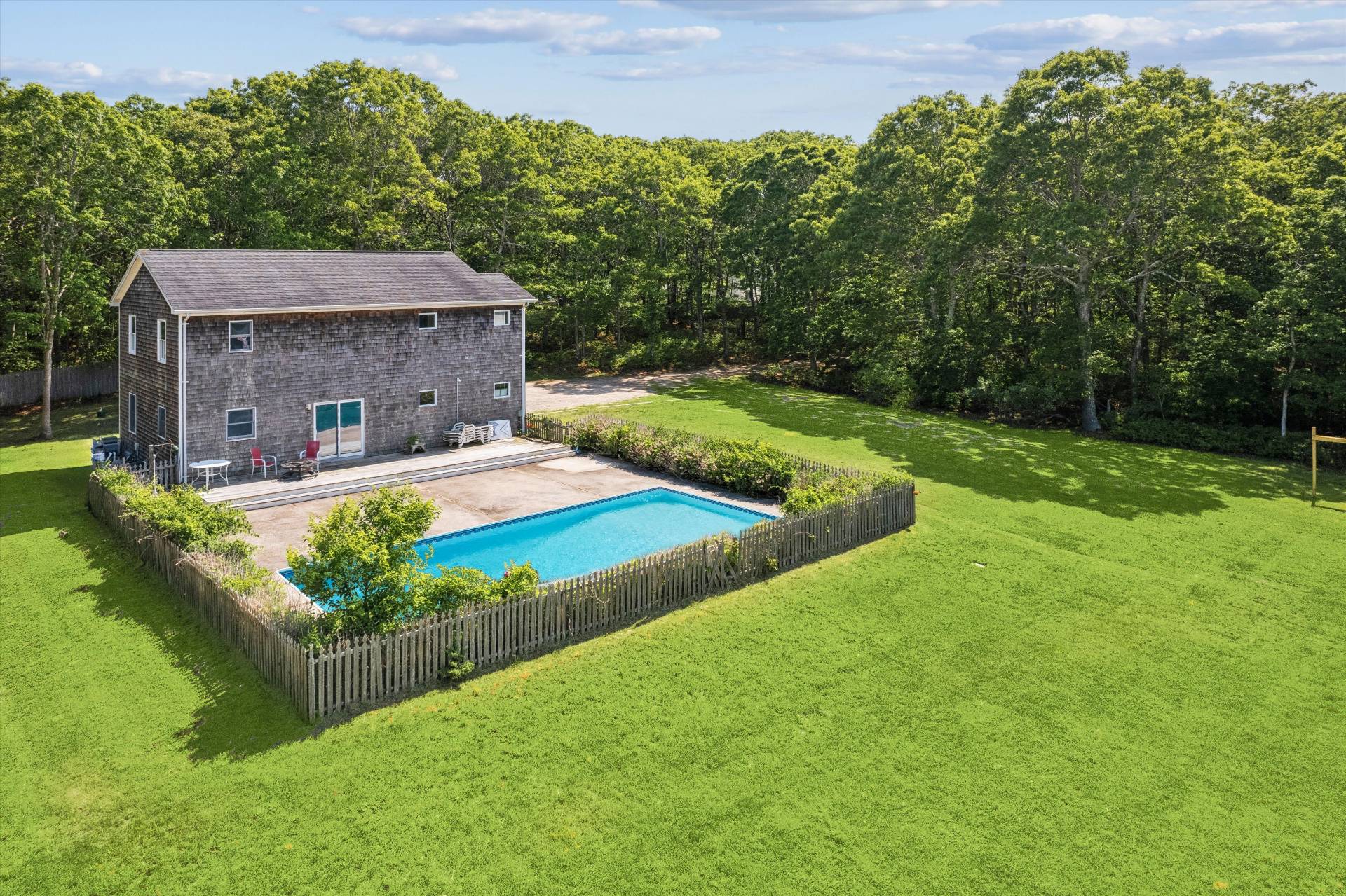 #14 photo, 484 North Magee Street, サフォーク郡 Southampton , NY 11968