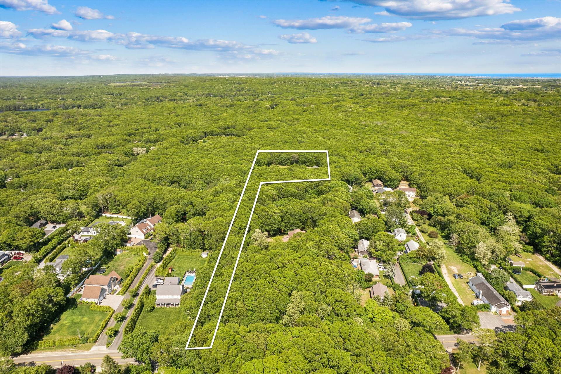 #17 photo, 484 North Magee Street, サフォーク郡 Southampton , NY 11968