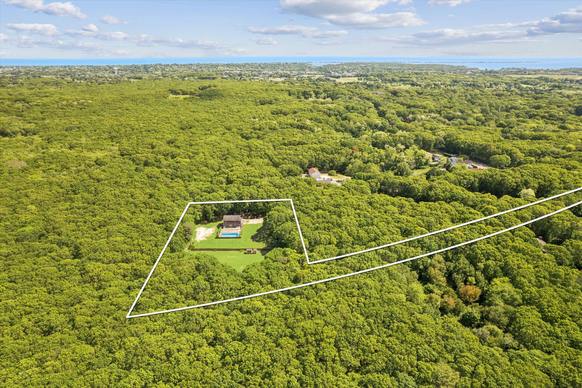 #18 photo, 484 North Magee Street, サフォーク郡 Southampton , NY 11968