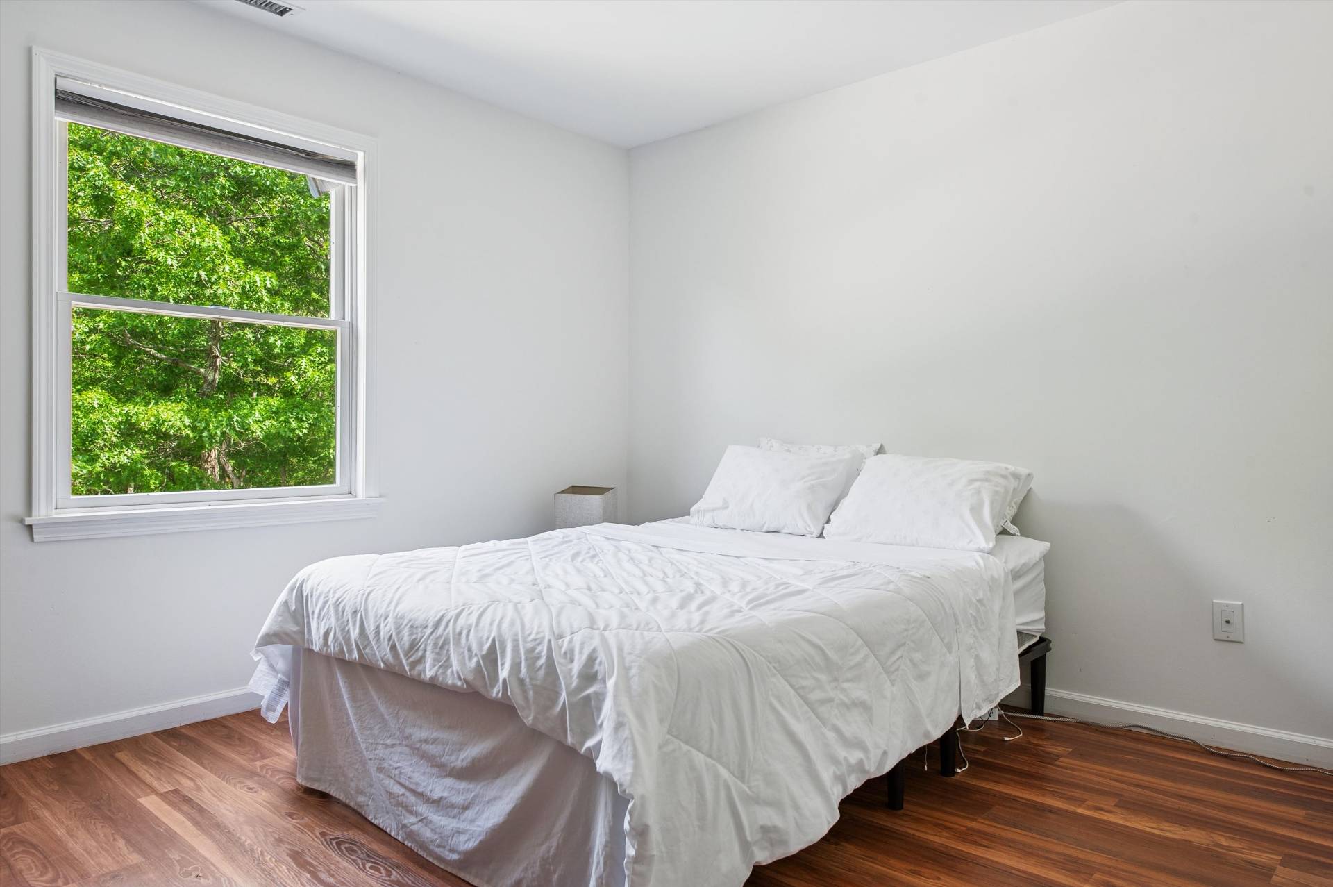 #9 photo, 484 North Magee Street, サフォーク郡 Southampton , NY 11968