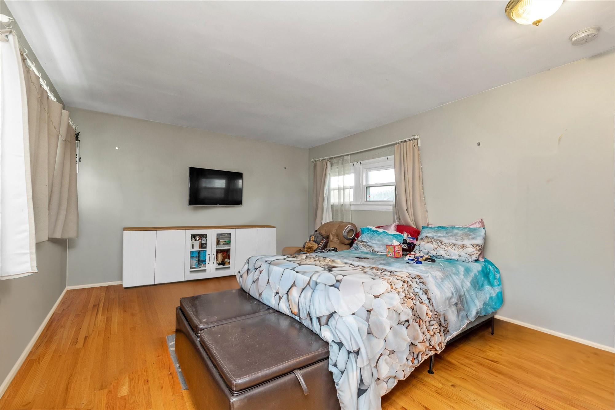 #11 photo, 8 Trumpet Lane, Levittown , NY 11756