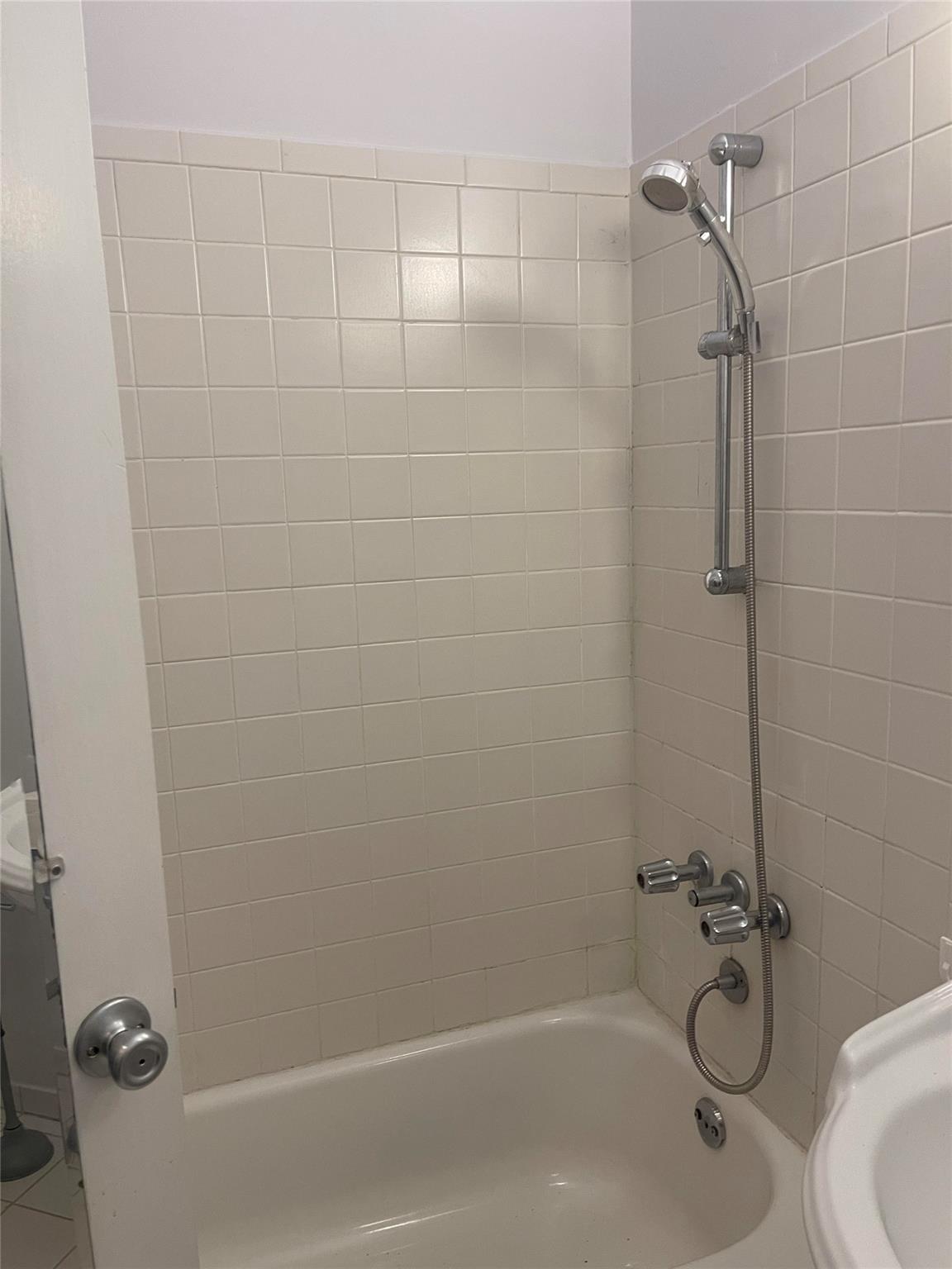 #14 photo, 134-54 Maple Avenue, কুইন্‌স Flushing , NY 11355