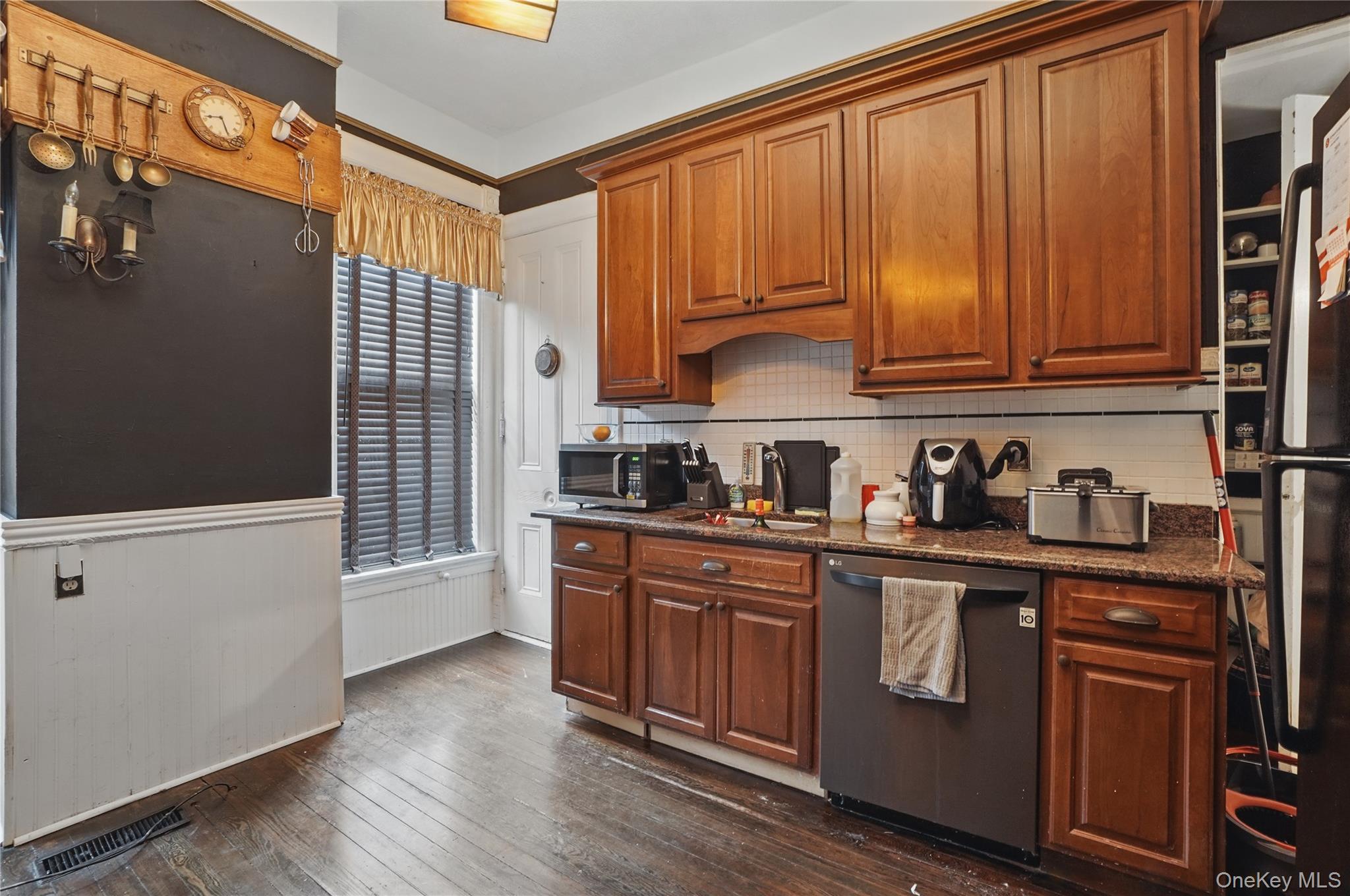 #4 photo, 25 Garfield Place, Poughkeepsie , NY 12601