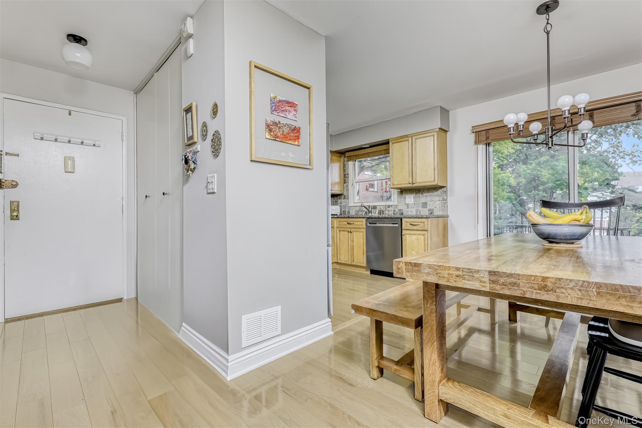 #4 photo, 29 Bon Aire Circle, 纽约州 Suffern , NY 10901