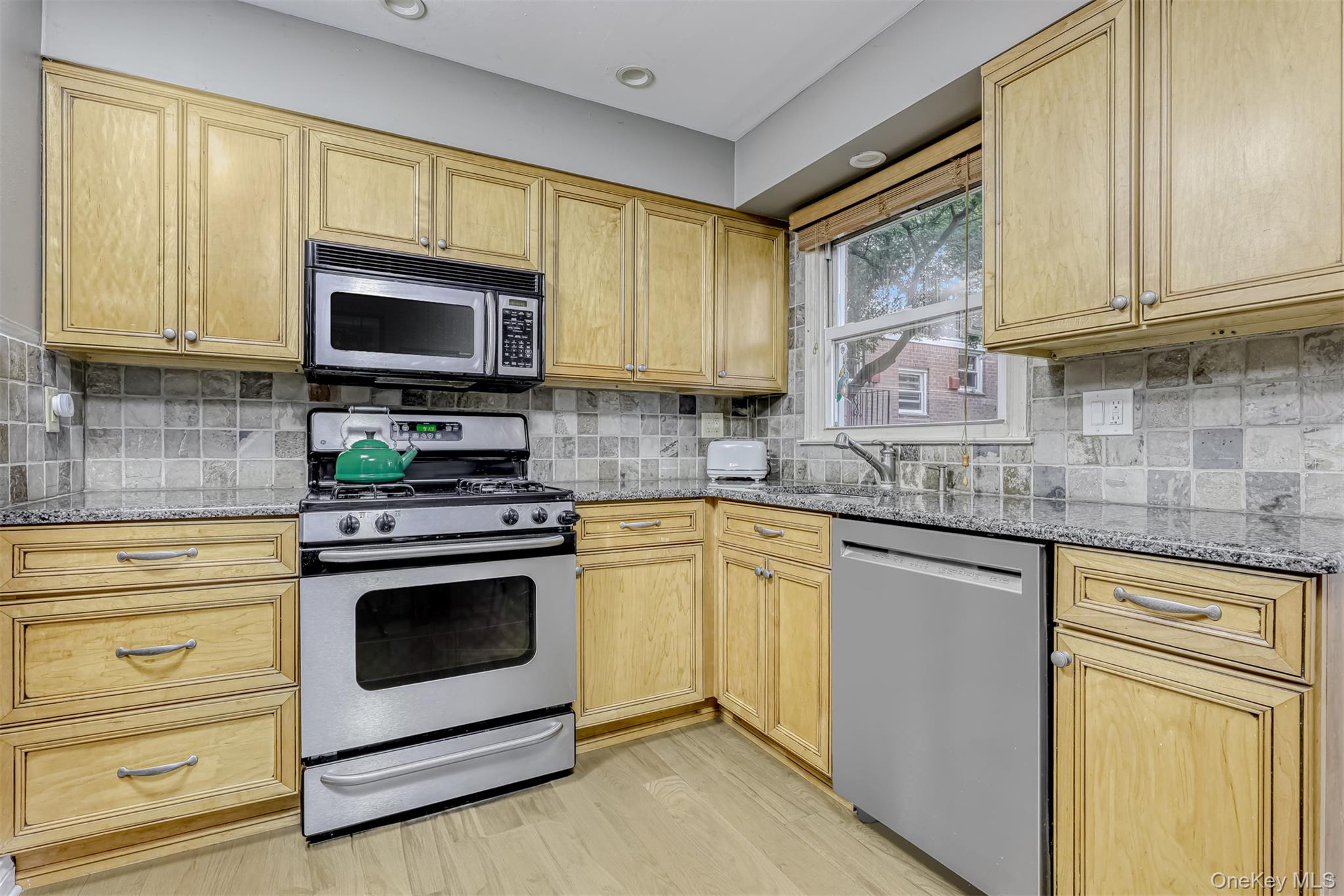 #7 photo, 29 Bon Aire Circle, 纽约州 Suffern , NY 10901