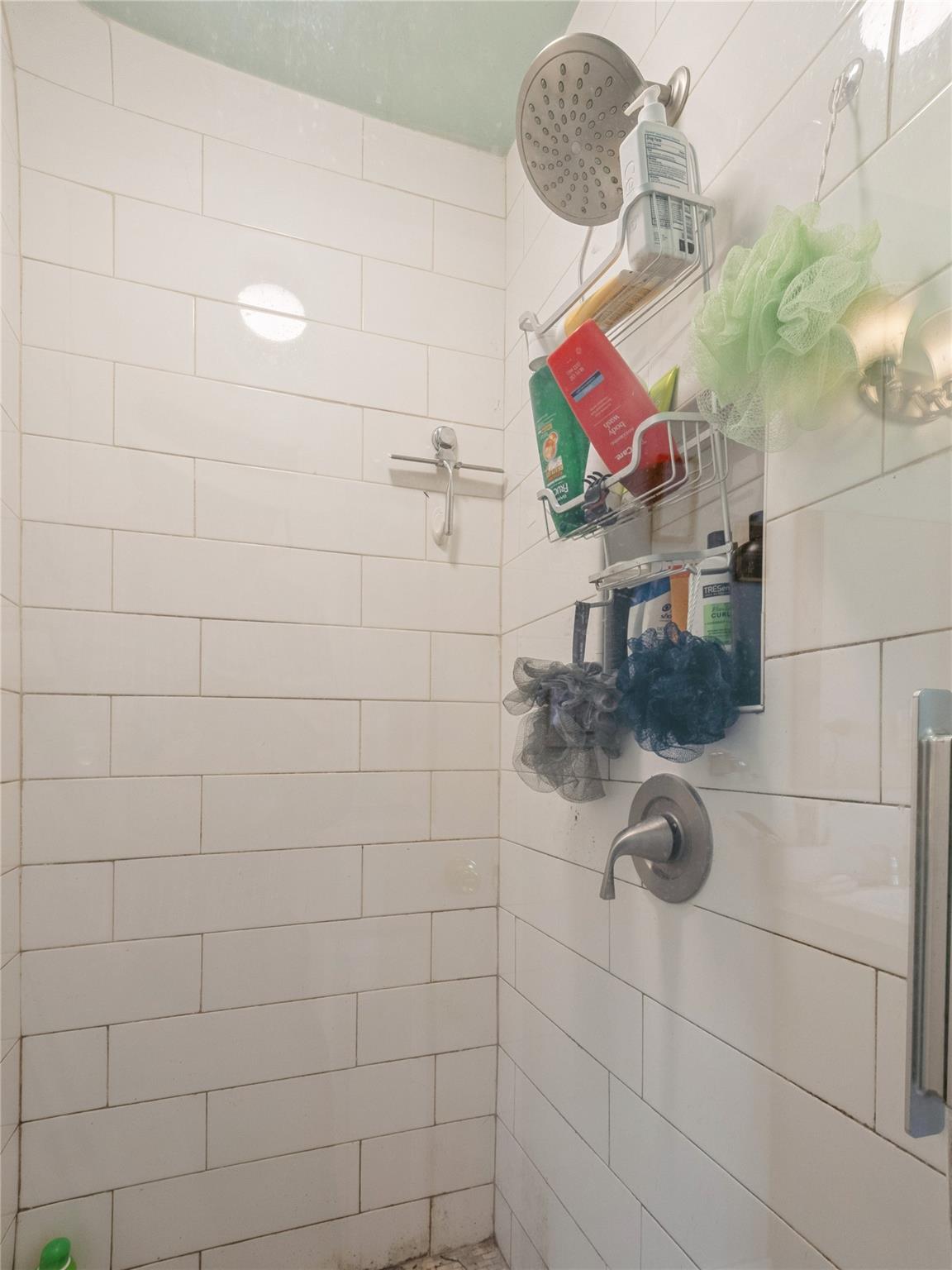 #19 photo, 413 Vassar Road, 紐約州 Poughkeepsie , NY 12603