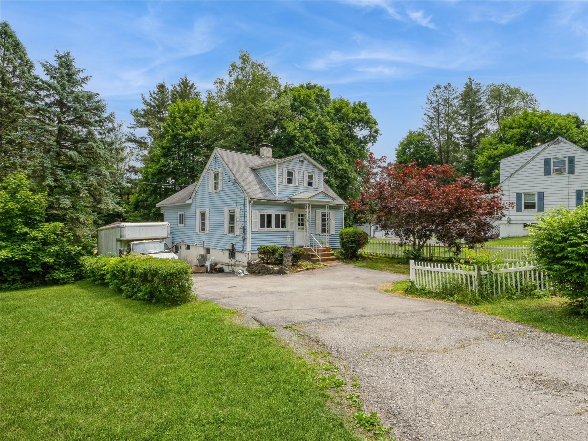 #2 photo, 413 Vassar Road, 紐約州 Poughkeepsie , NY 12603