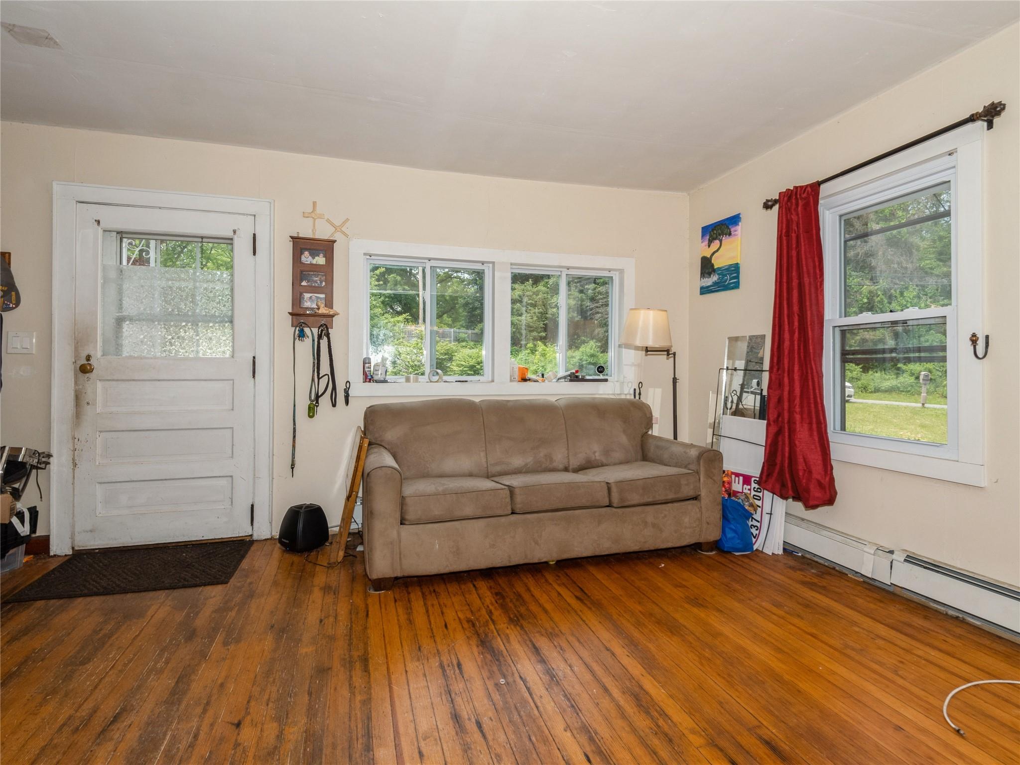 #8 photo, 413 Vassar Road, 紐約州 Poughkeepsie , NY 12603