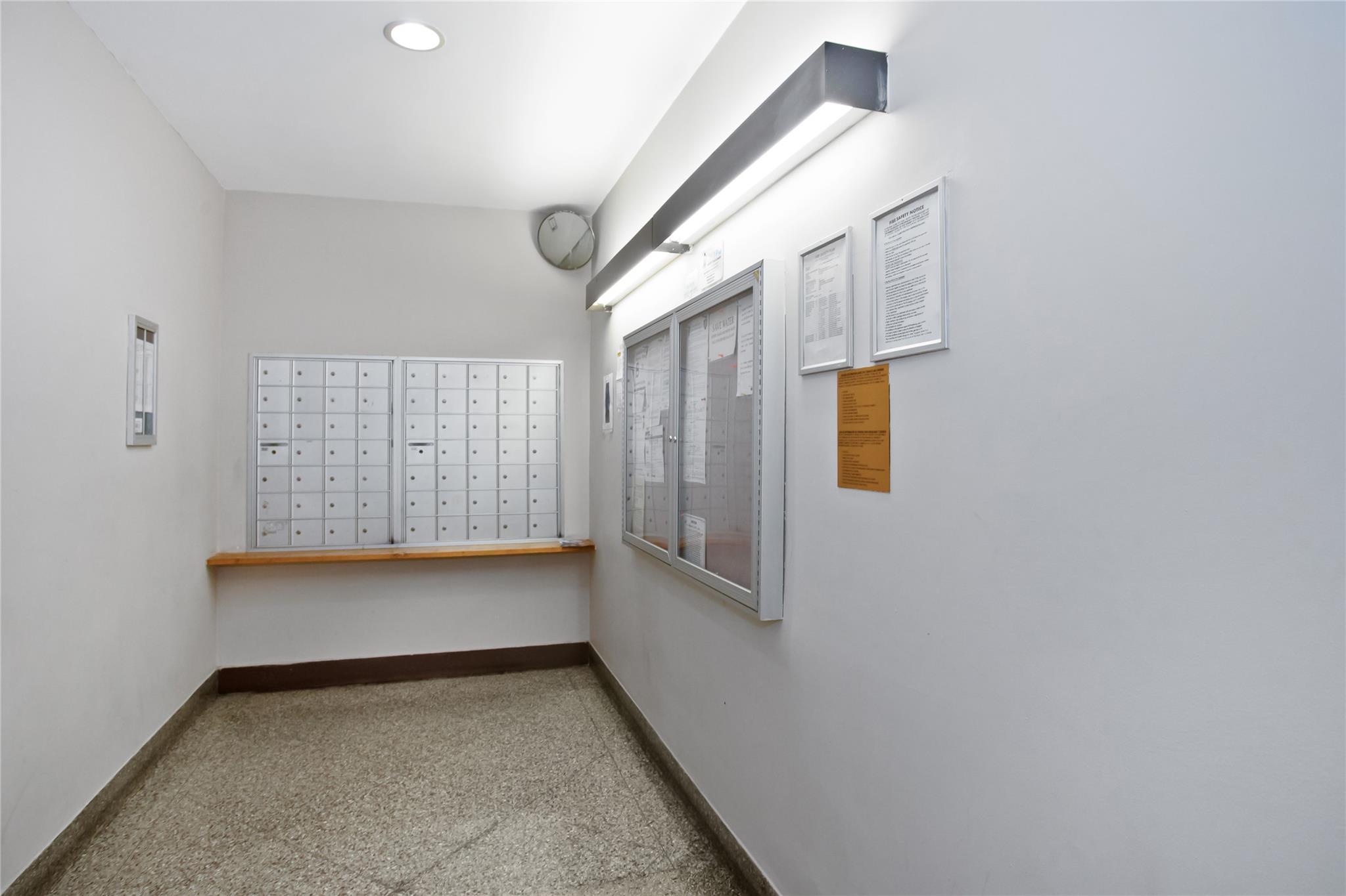 #12 photo, 83-37 Saint James Avenue, クイーンズ区 Elmhurst , NY 11373