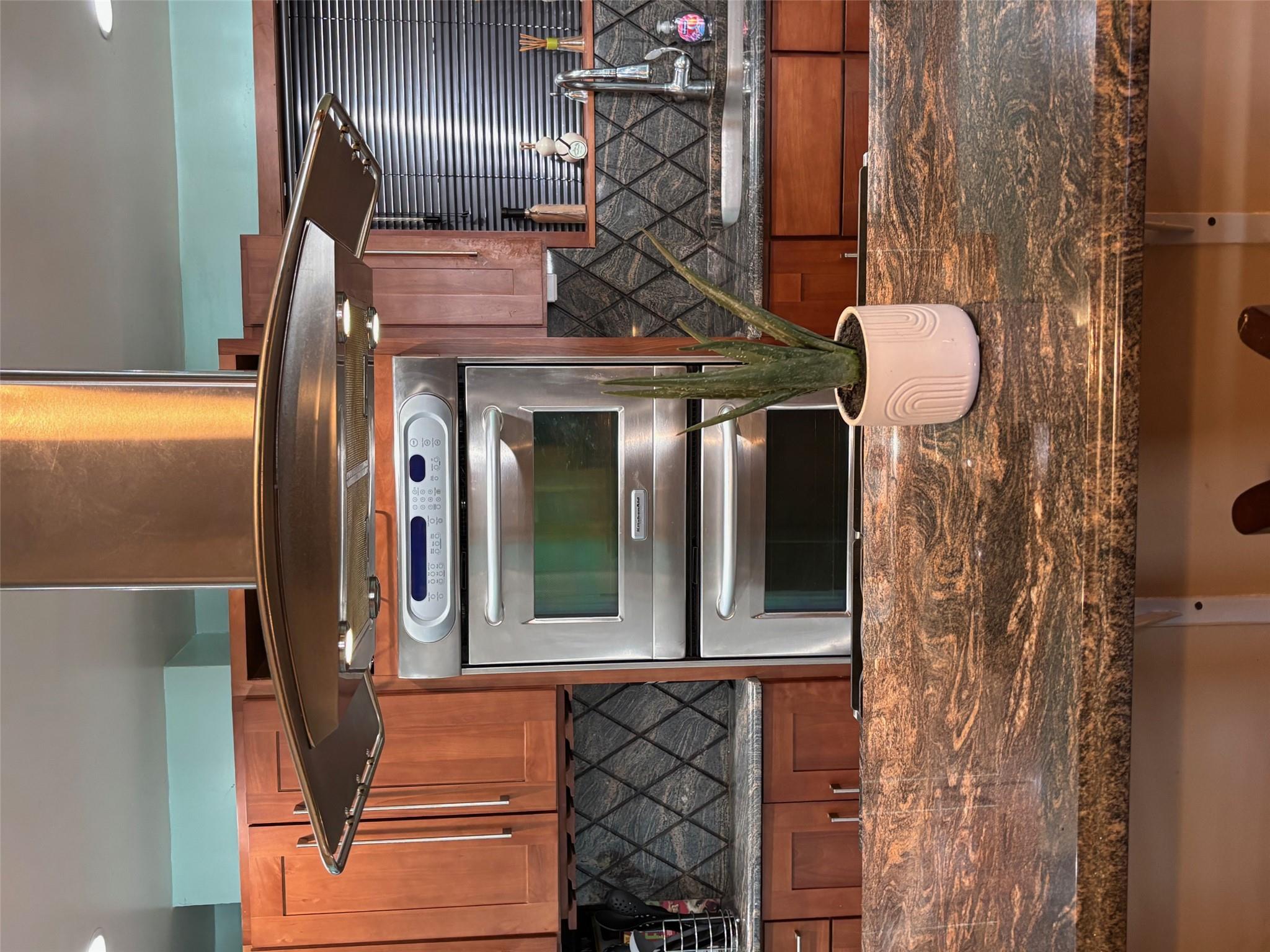 #14 photo, 168-14 115 Avenue, クイーンズ区 Jamaica , NY 11434