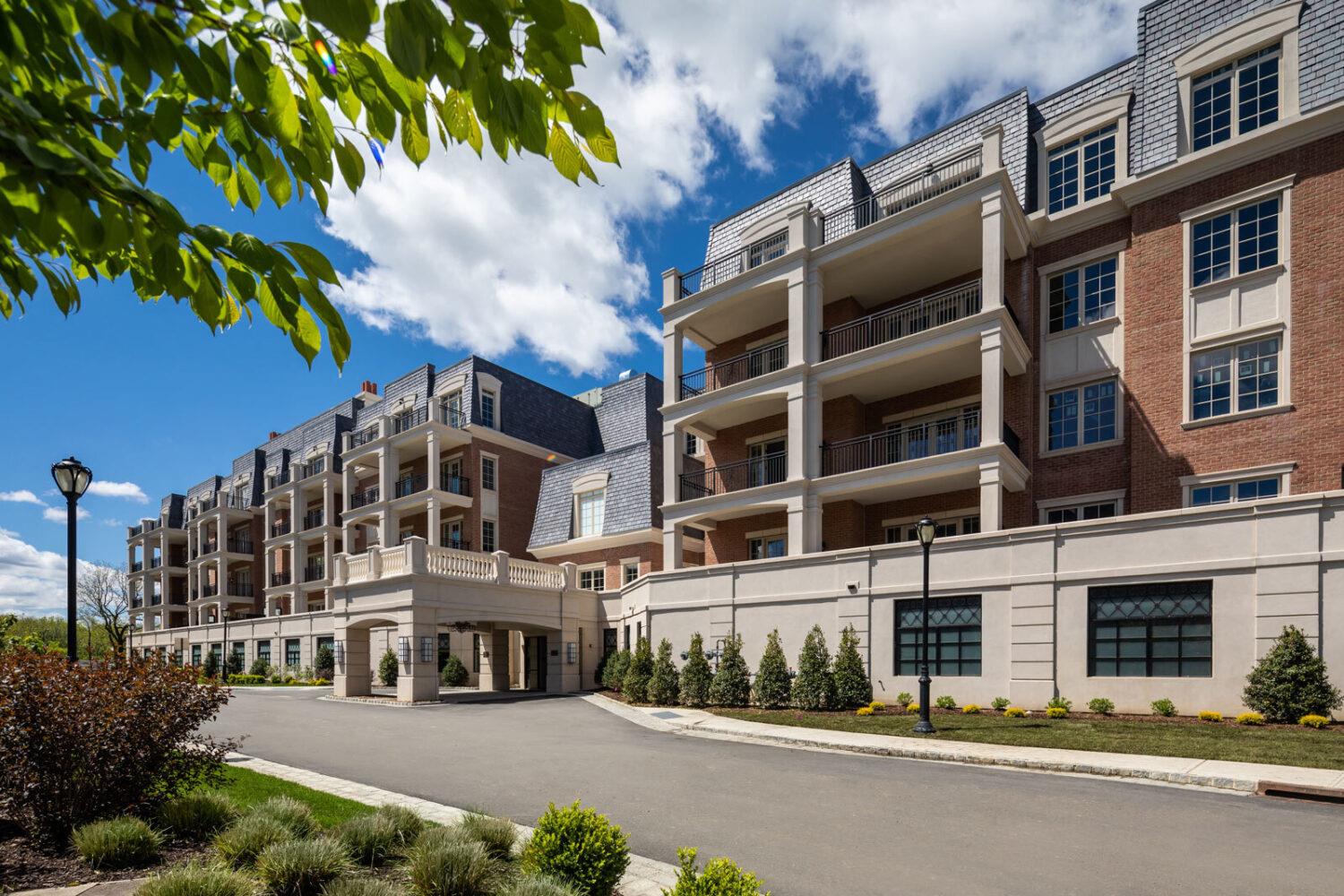 #1 photo, 1000 Royal Court, 長島 北丘 North Hills , NY 11040