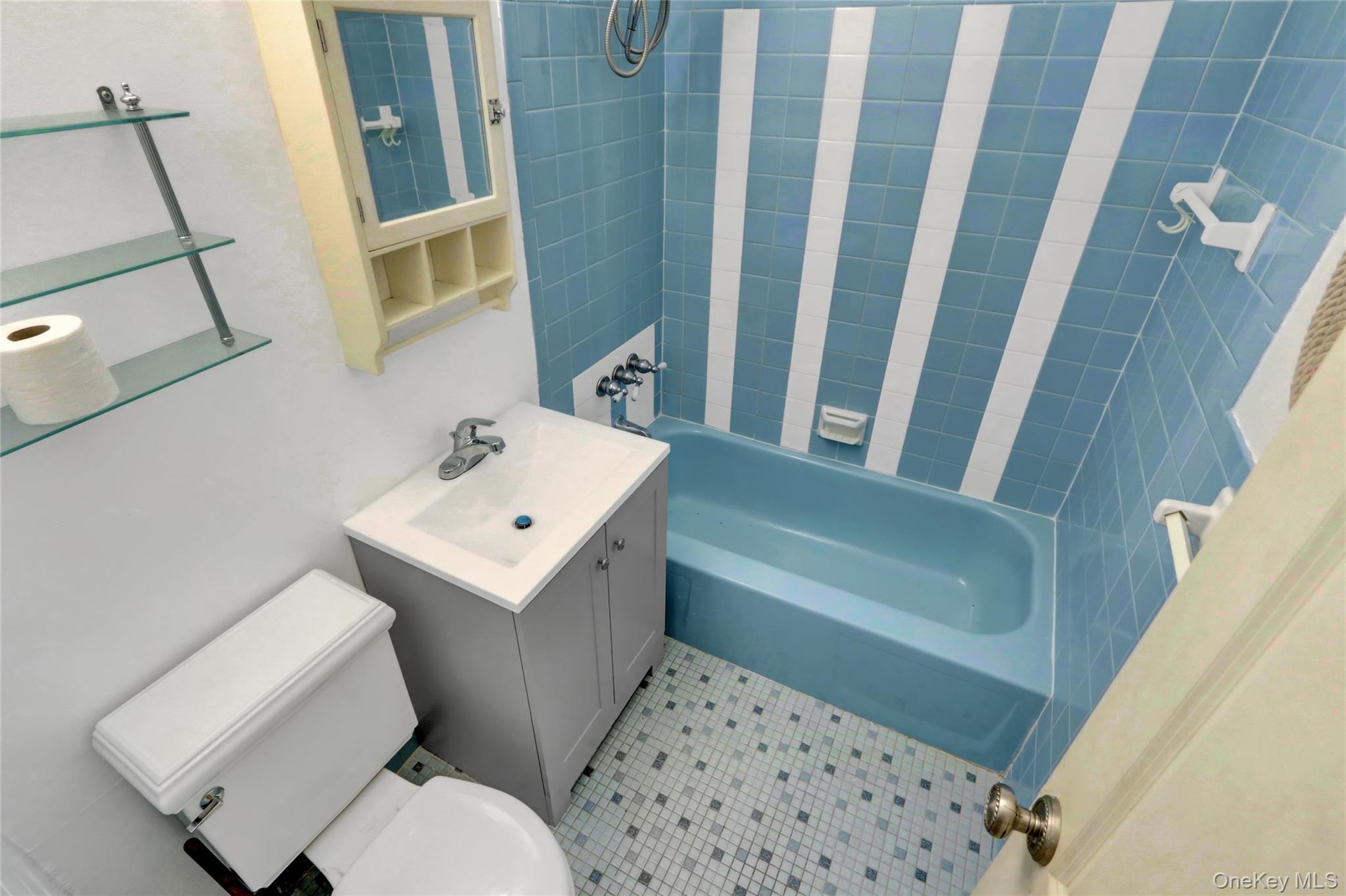 #15 photo, 700 Shore Road, Long Beach , NY 11561