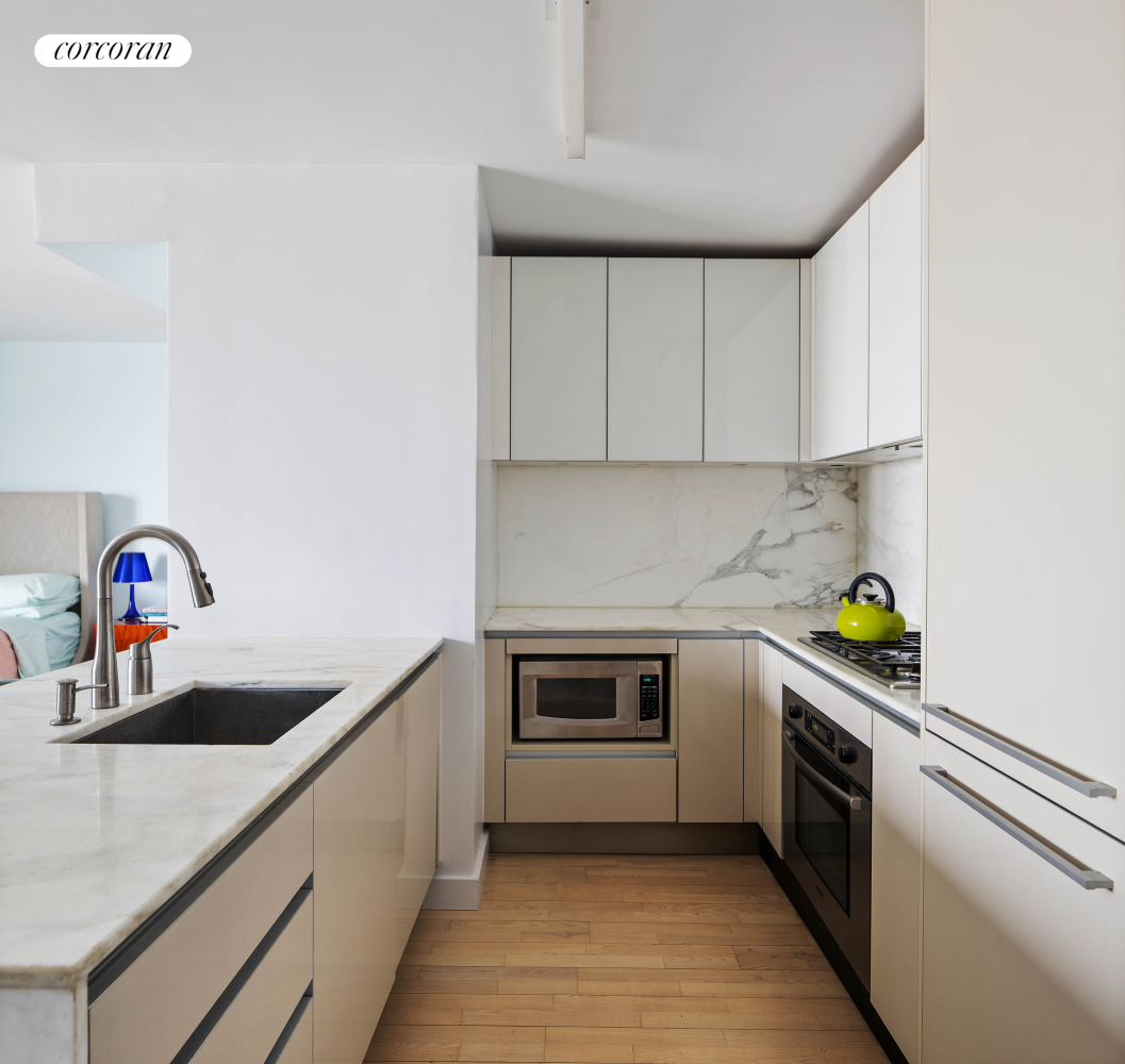 #1 photo, 322 W 57TH Street, Hells Kitchen , NY 10019