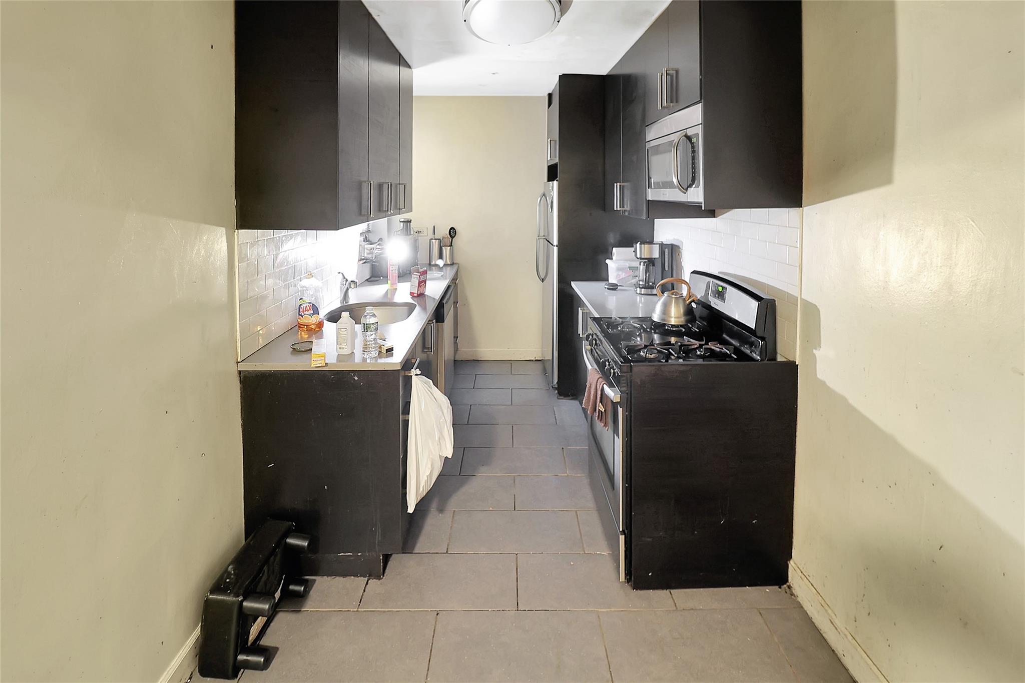 #8 photo, 2105 Wallace Avenue, ブロンクス区 Bronx , NY 10462