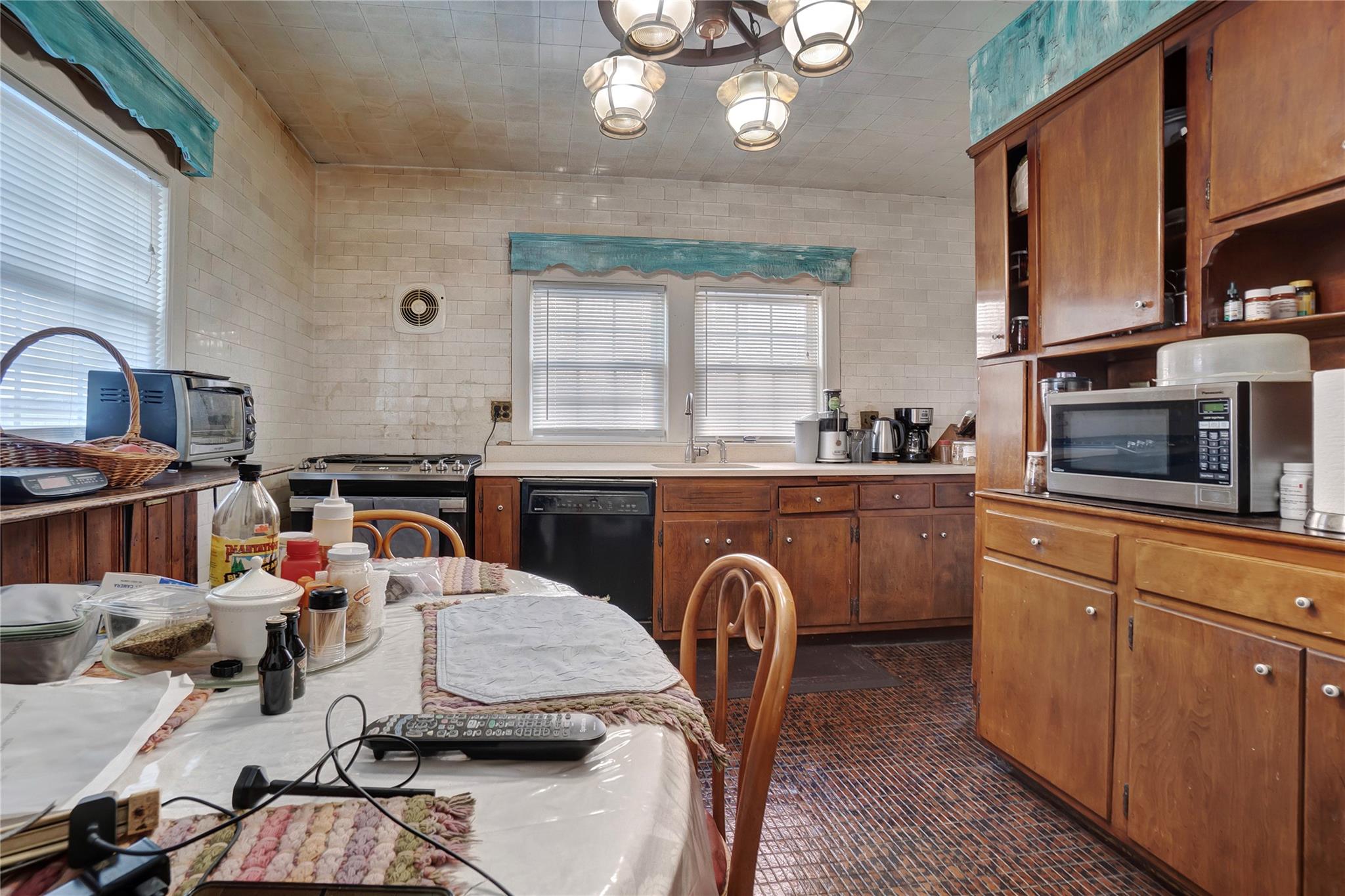 #4 photo, 1050 Dickens Street, クイーンズ区 Far Rockaway , NY 11691