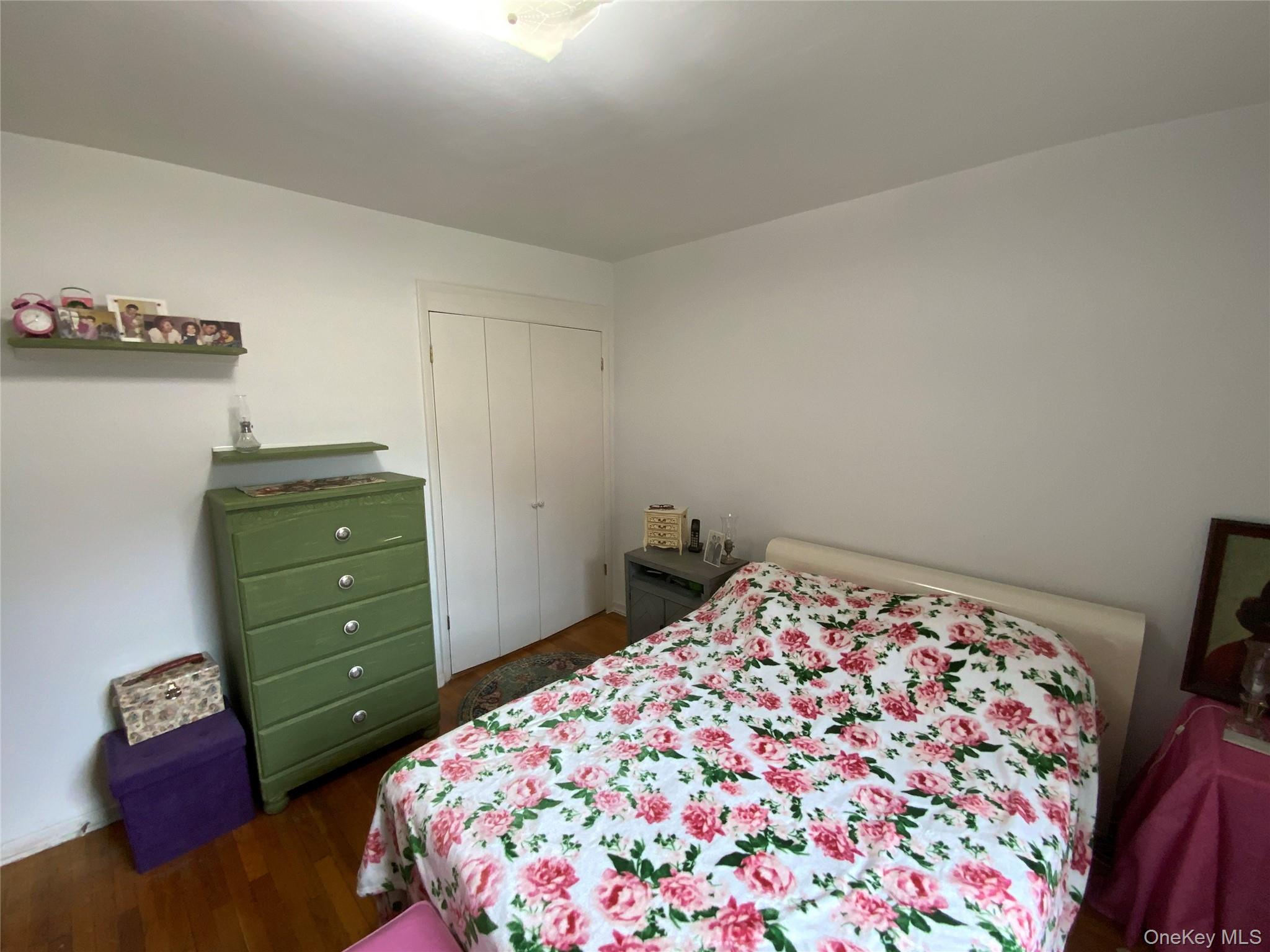 #15 photo, 73-19 217th Street, クイーンズ区 Oakland Gardens , NY 11364