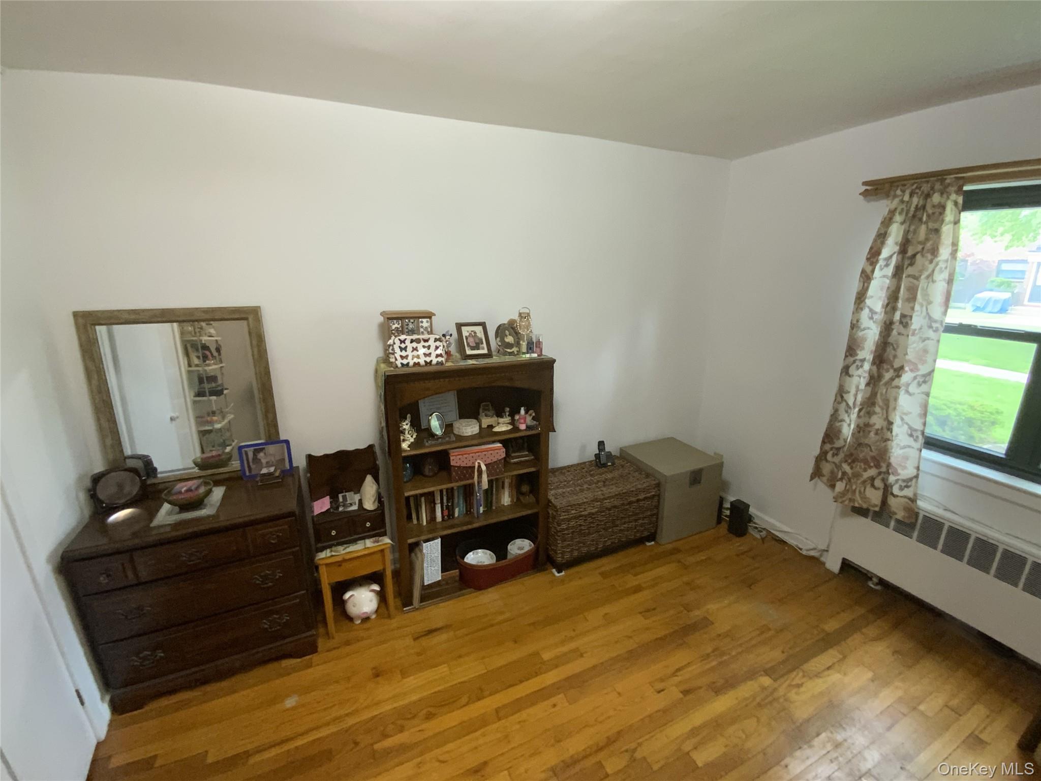#18 photo, 73-19 217th Street, クイーンズ区 Oakland Gardens , NY 11364